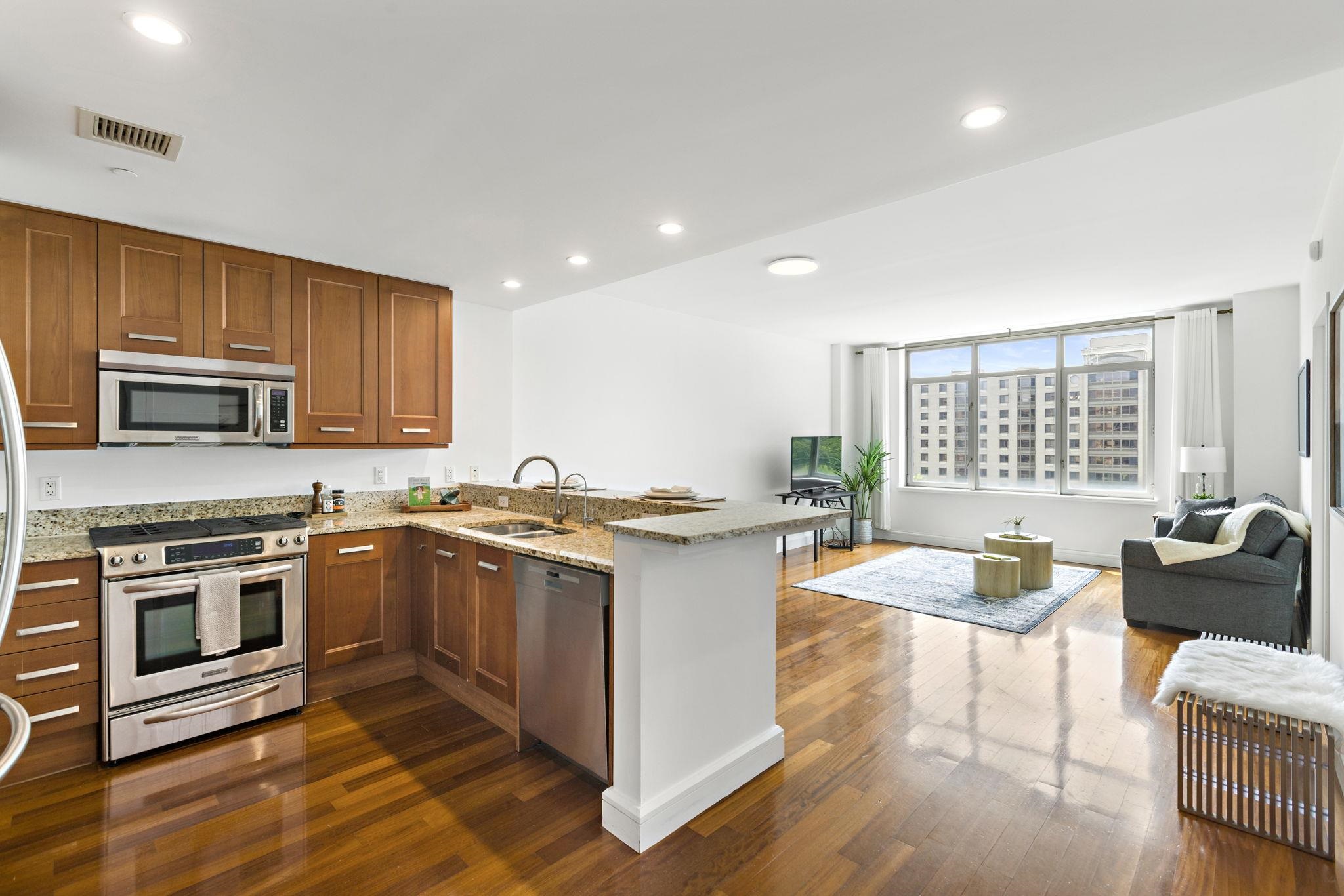 8100 RIVER RD Unit: 810