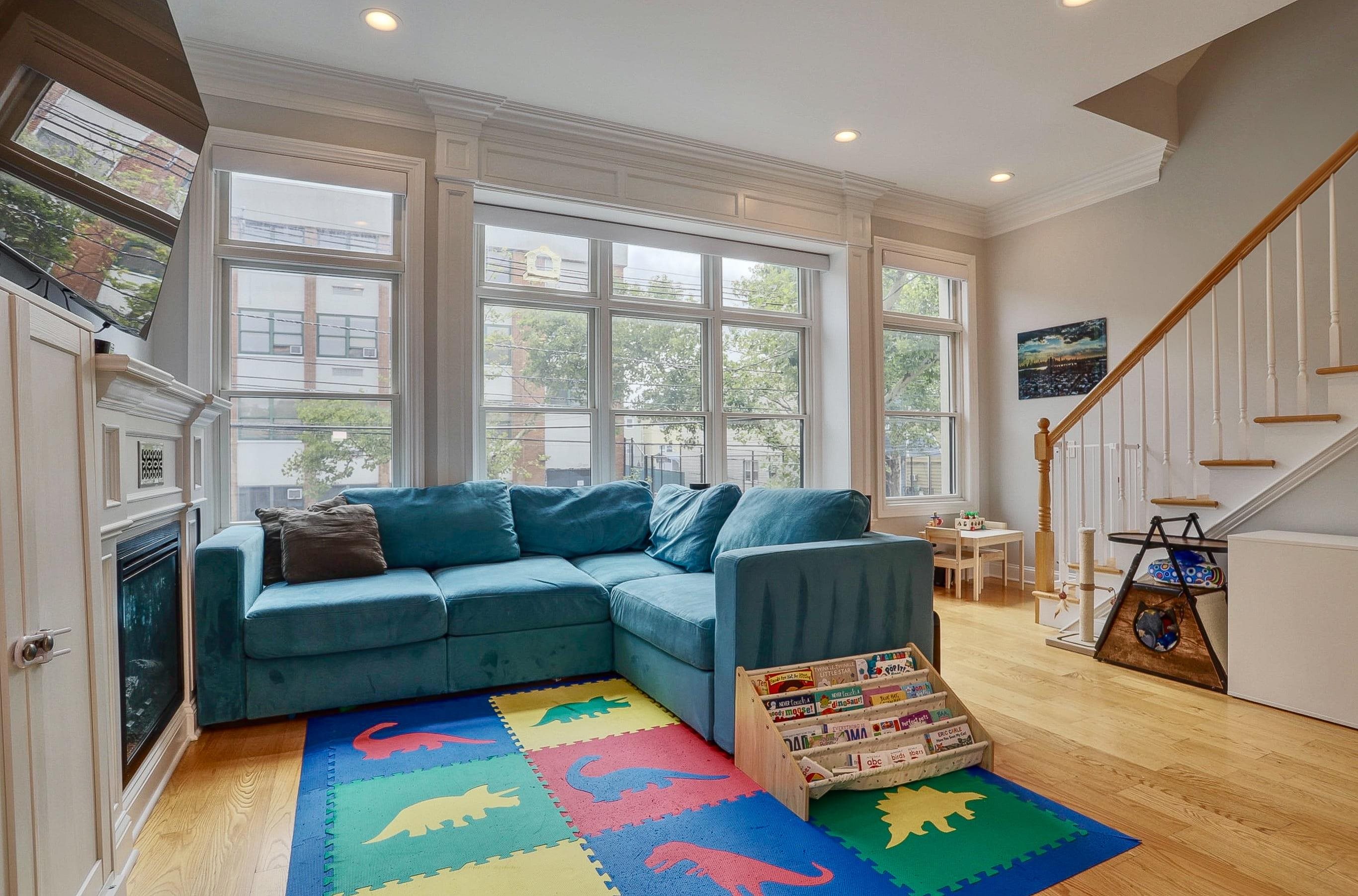 210 NORTH ST Unit: 1