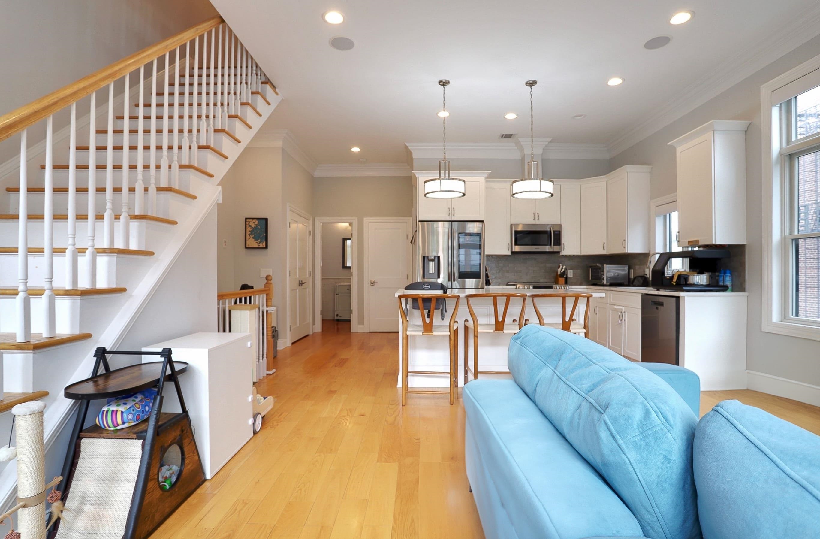 210 NORTH ST Unit: 1