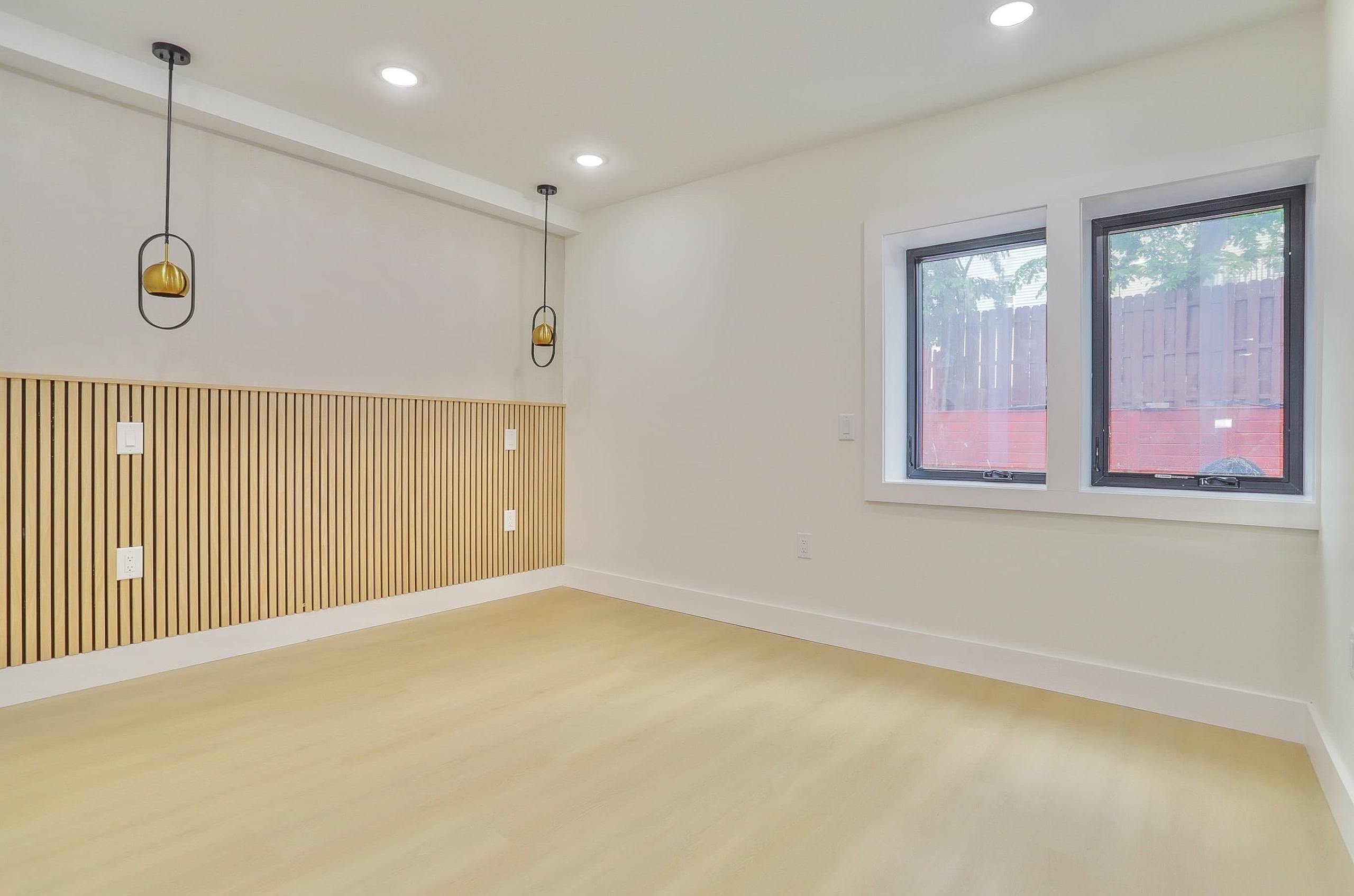 182 COLUMBIA AVE