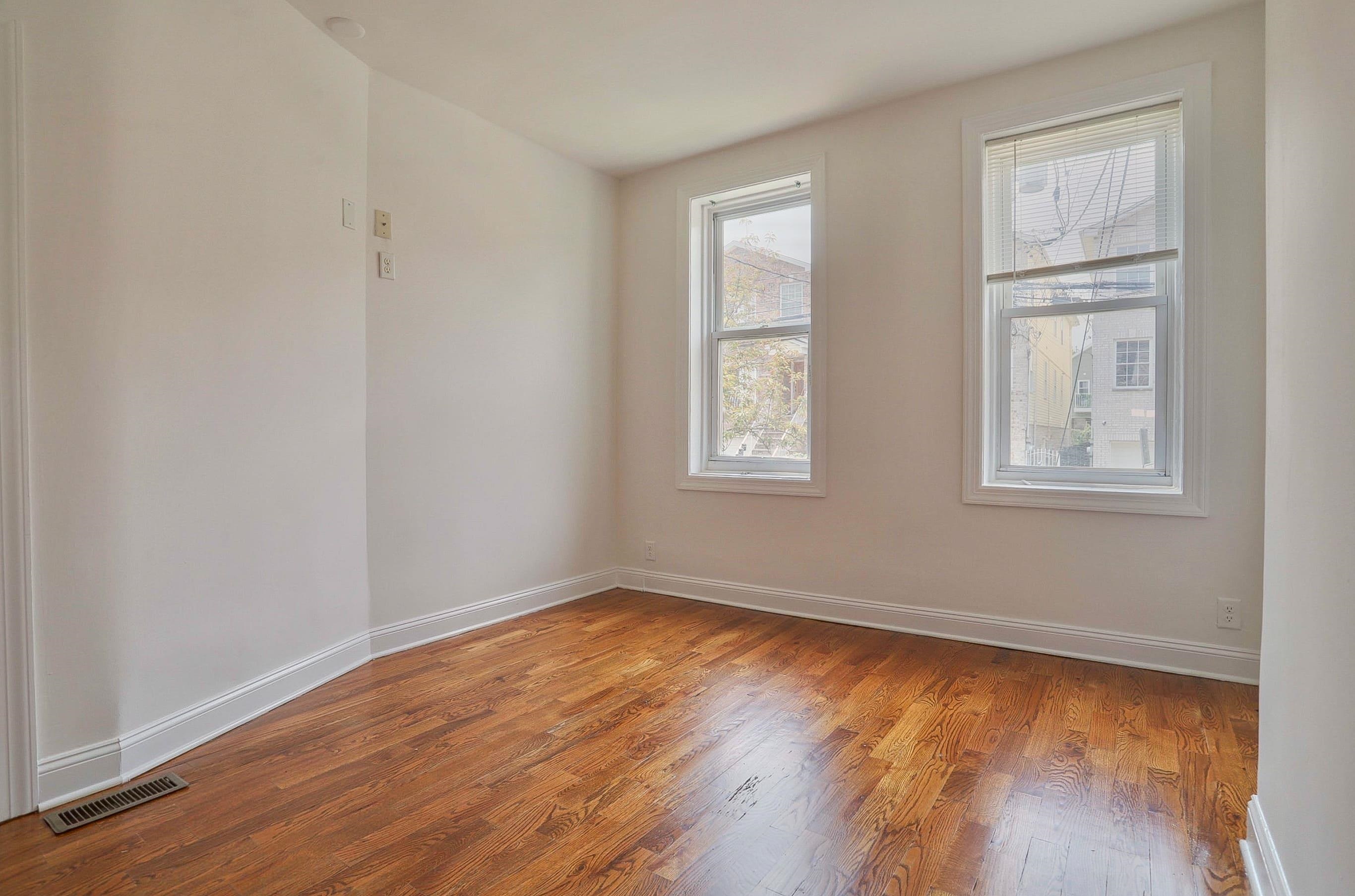 272 GRANT AVE Unit: 1