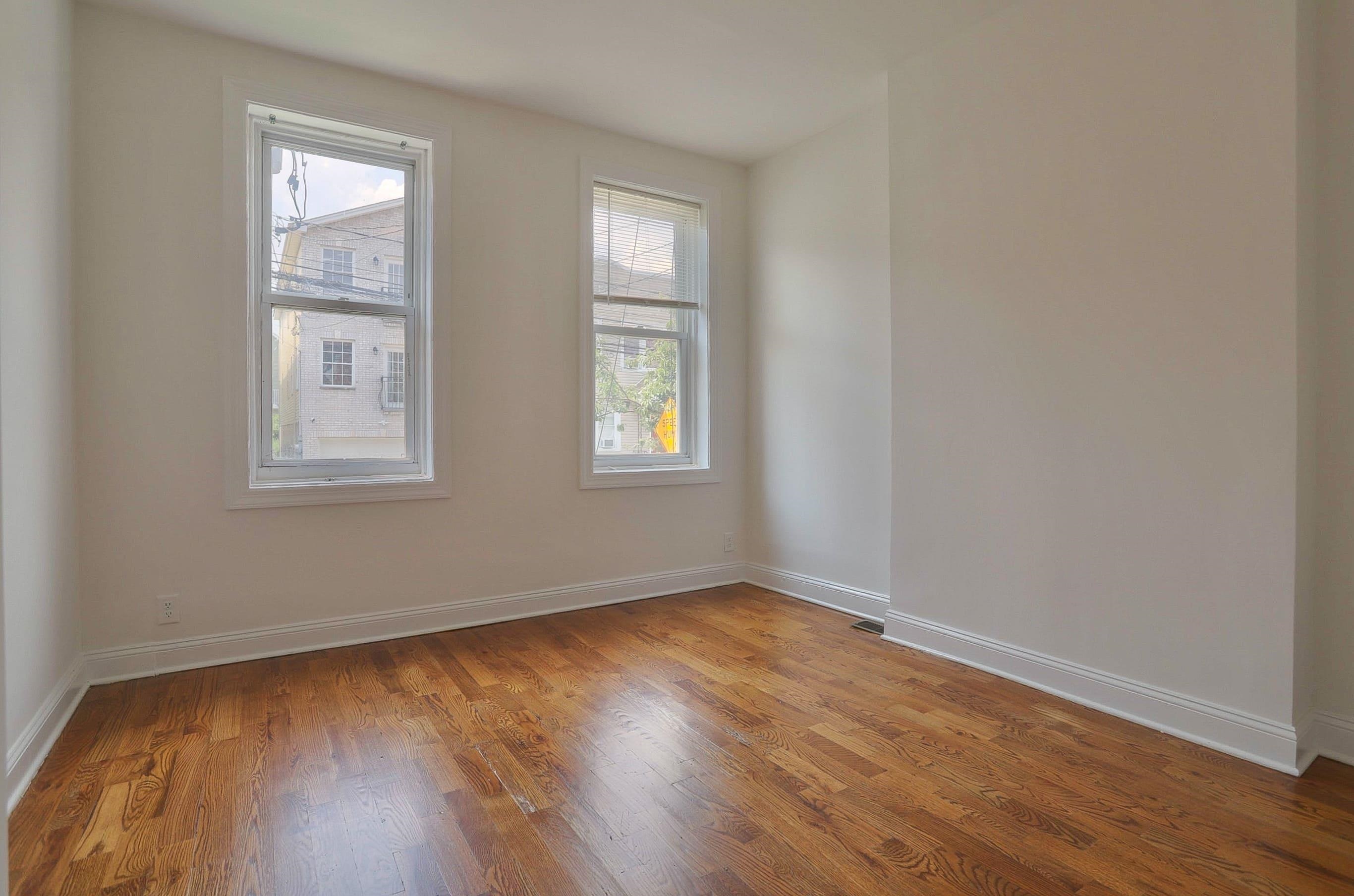 272 GRANT AVE Unit: 1