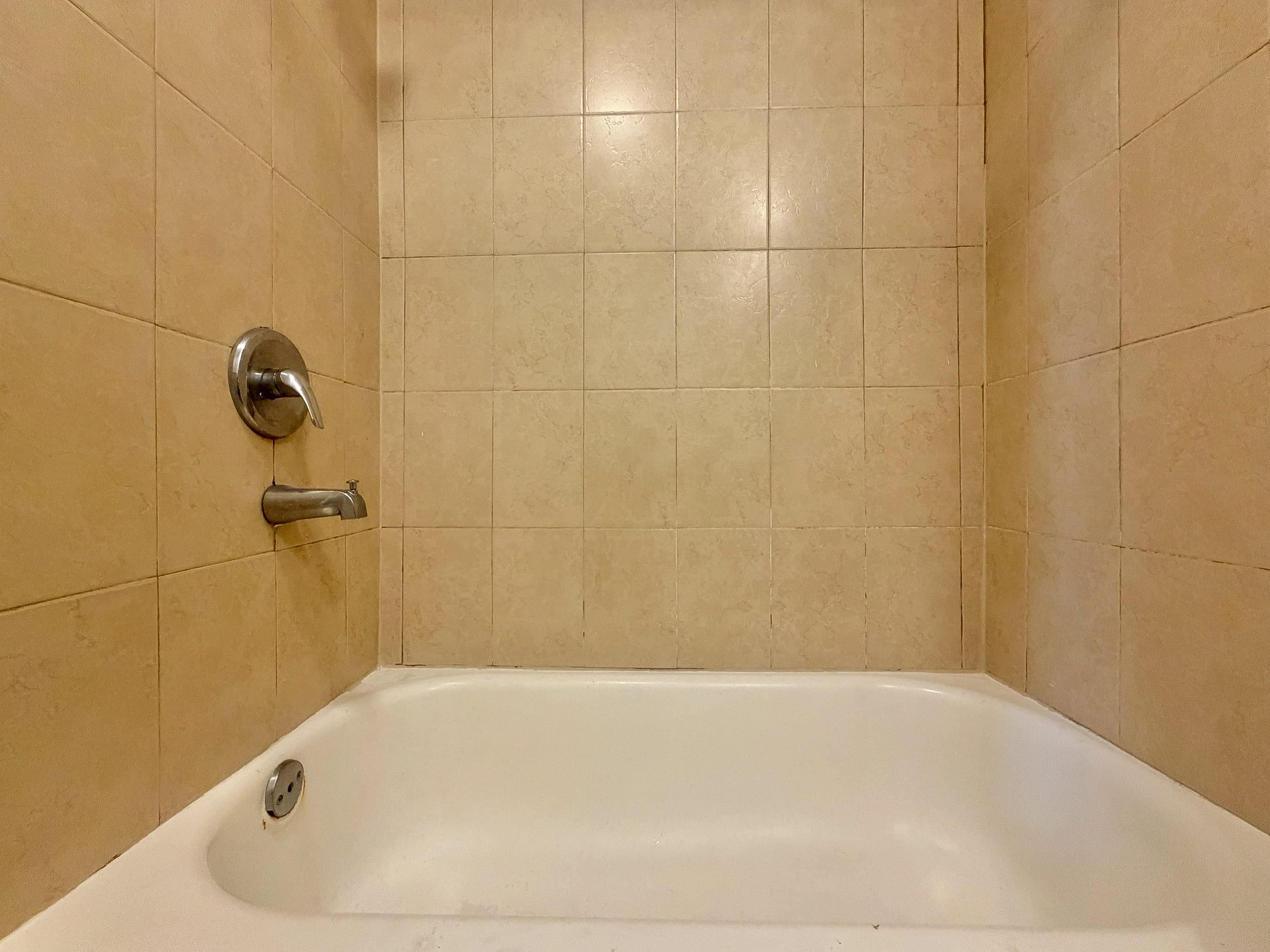 272 GRANT AVE Unit: 1