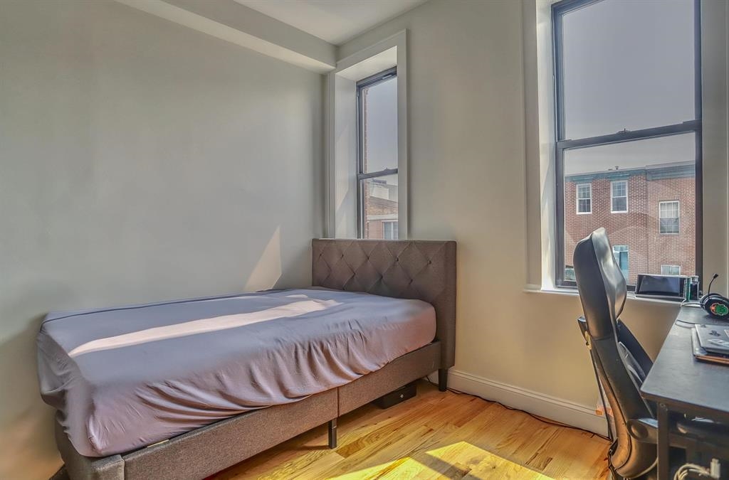 314 MONROE ST Unit: 8