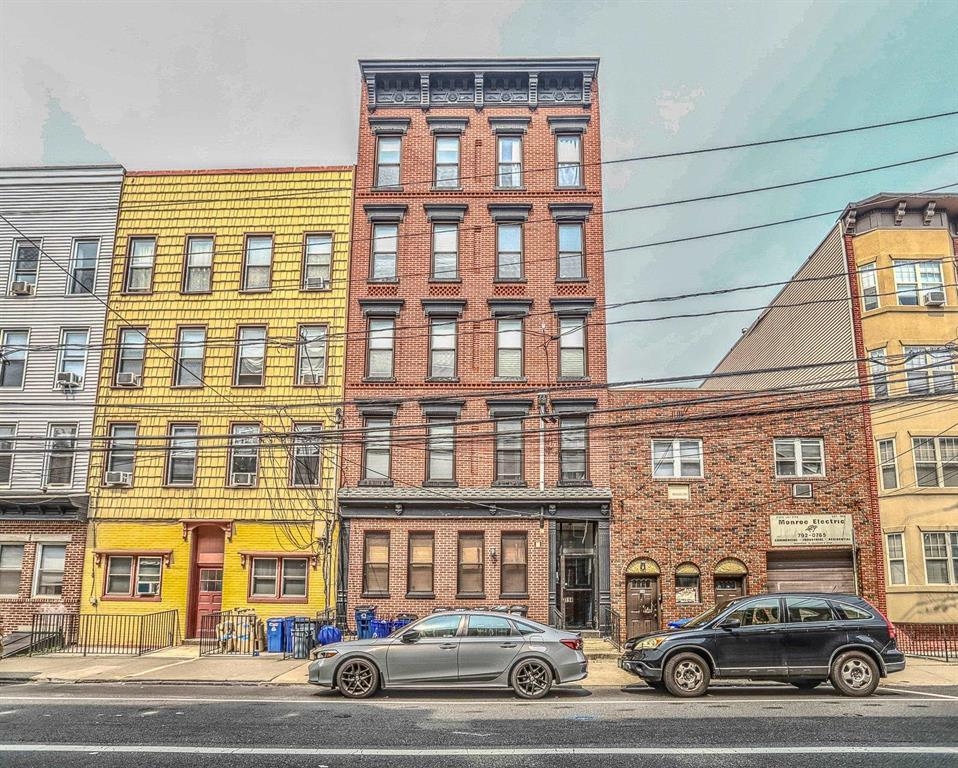 314 MONROE ST Unit: 8