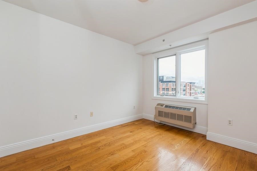 125 43RD ST Unit: 602