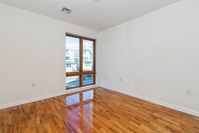 17 MEADOW RD Unit: 307