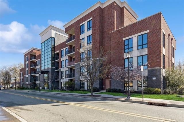17 MEADOW RD Unit: 307