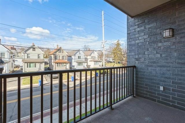 17 MEADOW RD Unit: 302