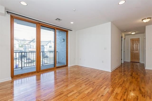 17 MEADOW RD Unit: 302
