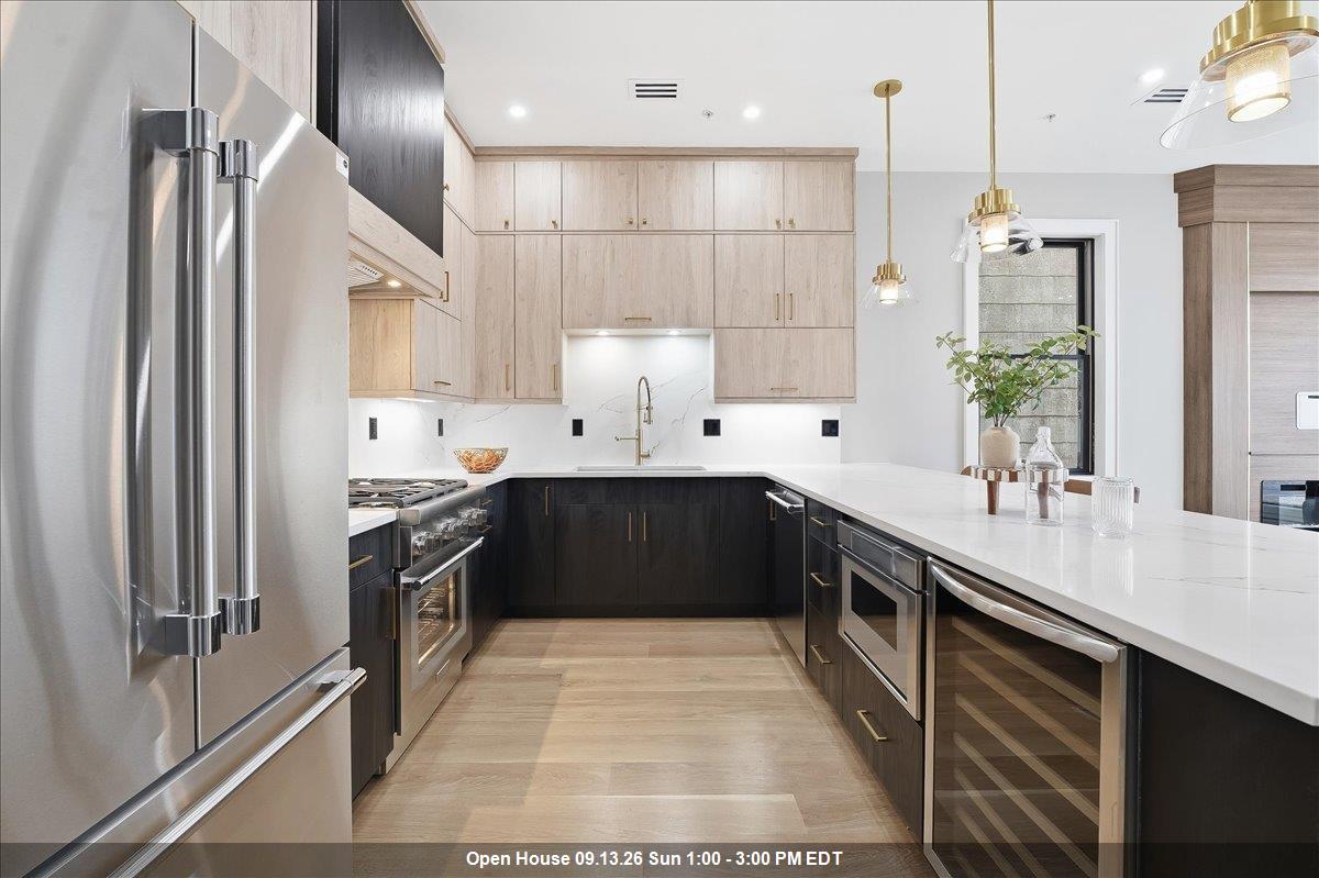 134 HANCOCK AVE Unit: 201
