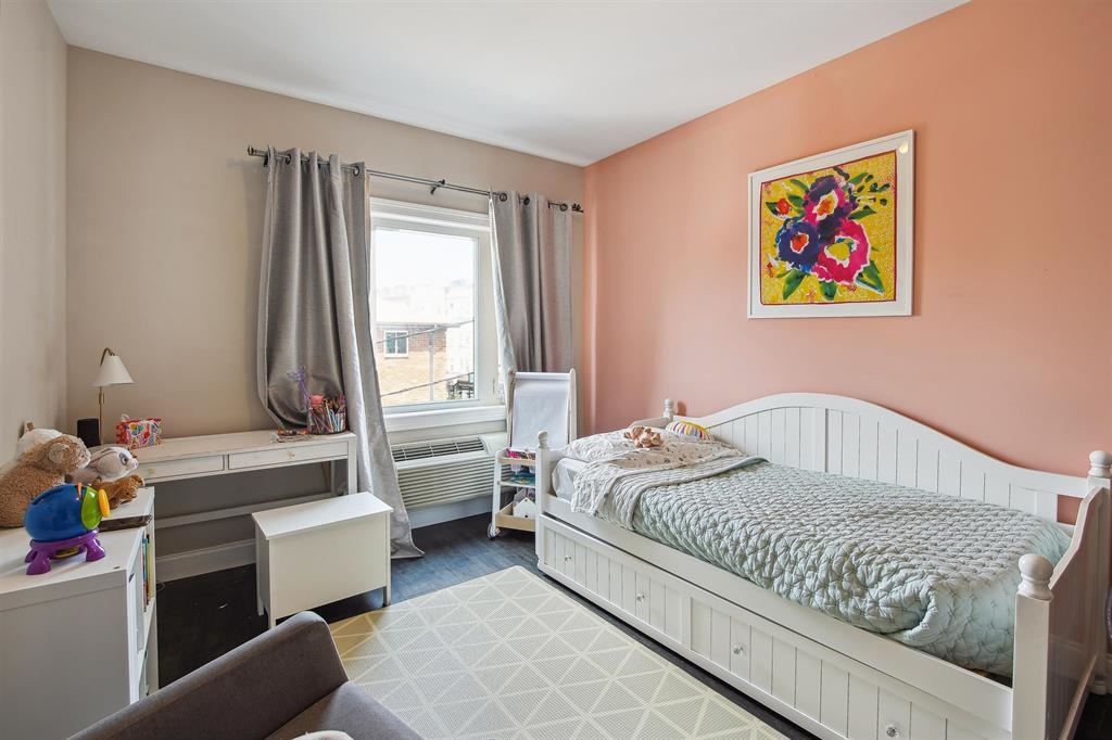 3611 PARK AVE Unit: 302