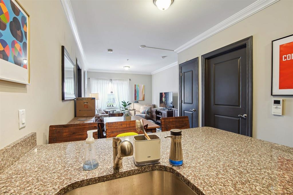 3611 PARK AVE Unit: 302