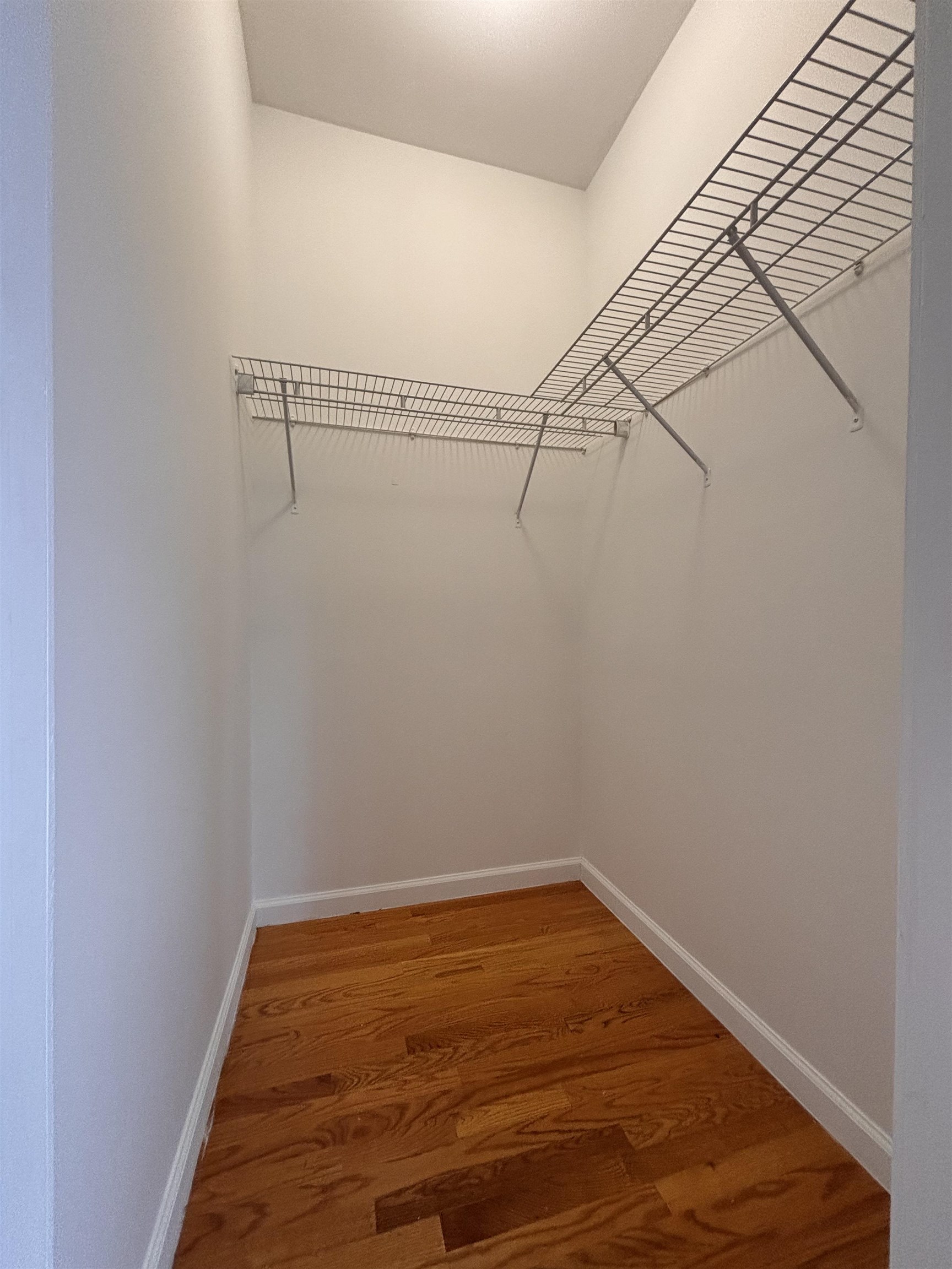 215 DELAWARE AVE