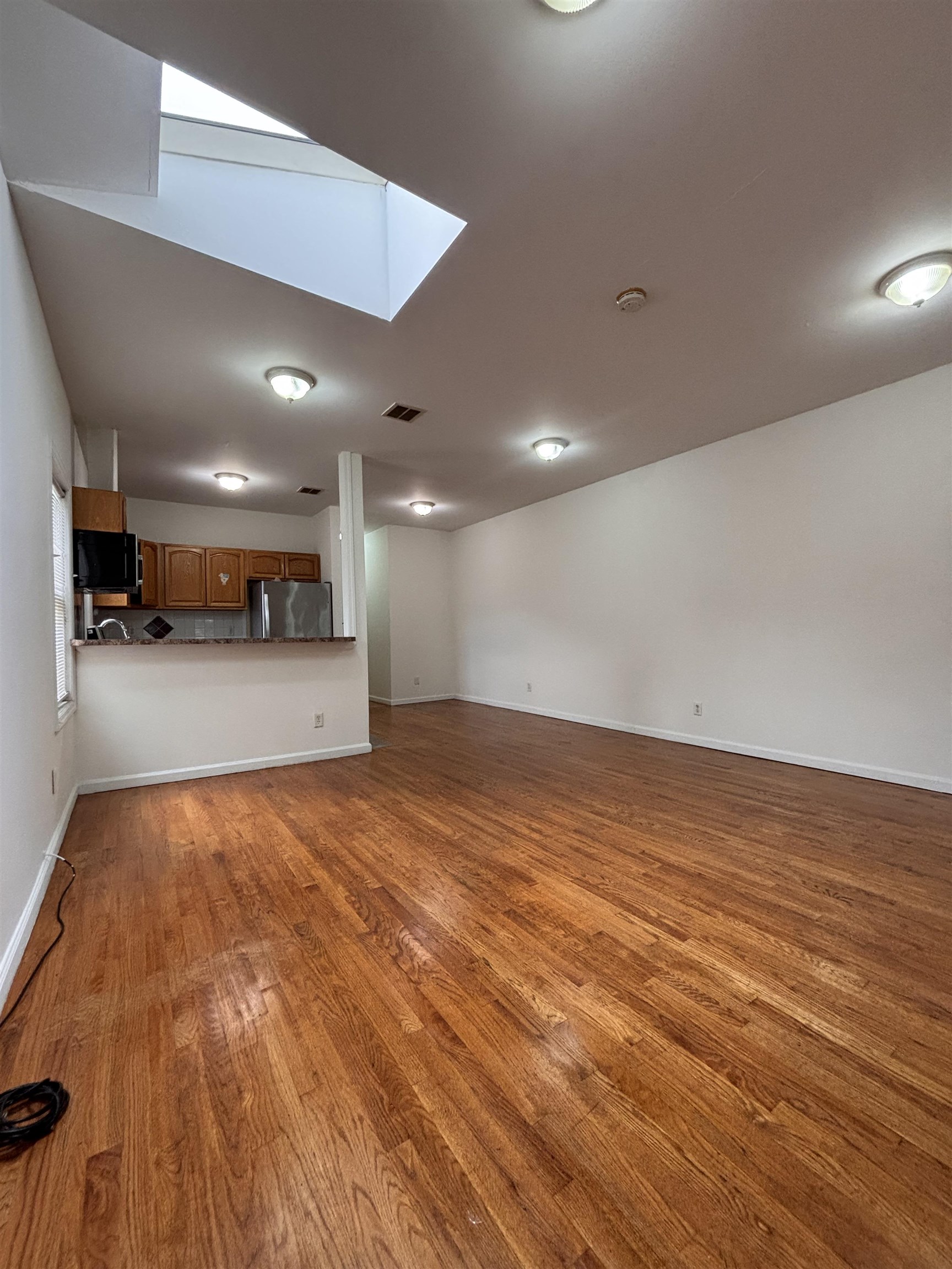 215 DELAWARE AVE