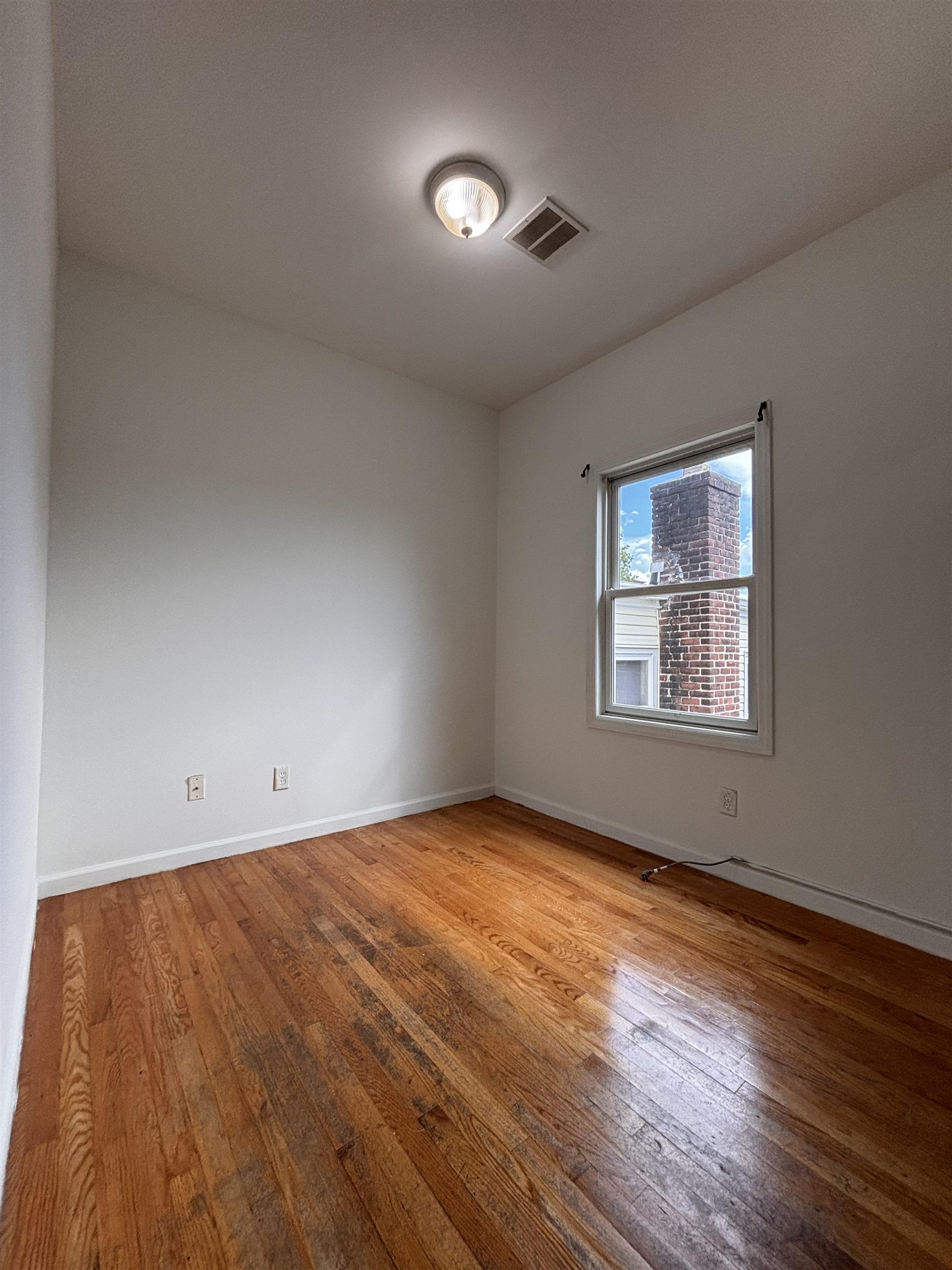 215 DELAWARE AVE