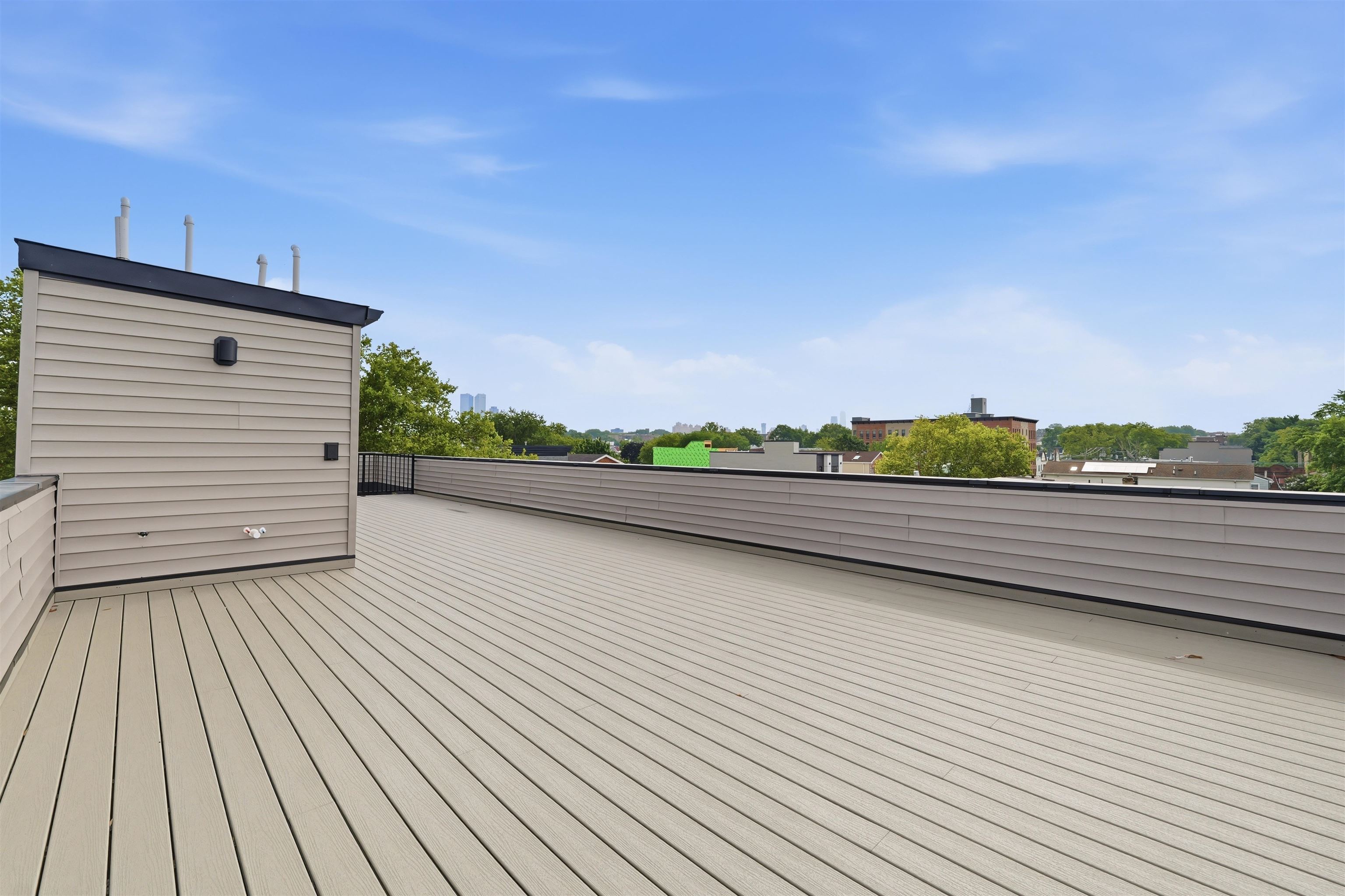389 VIRGINIA AVE Unit: 3