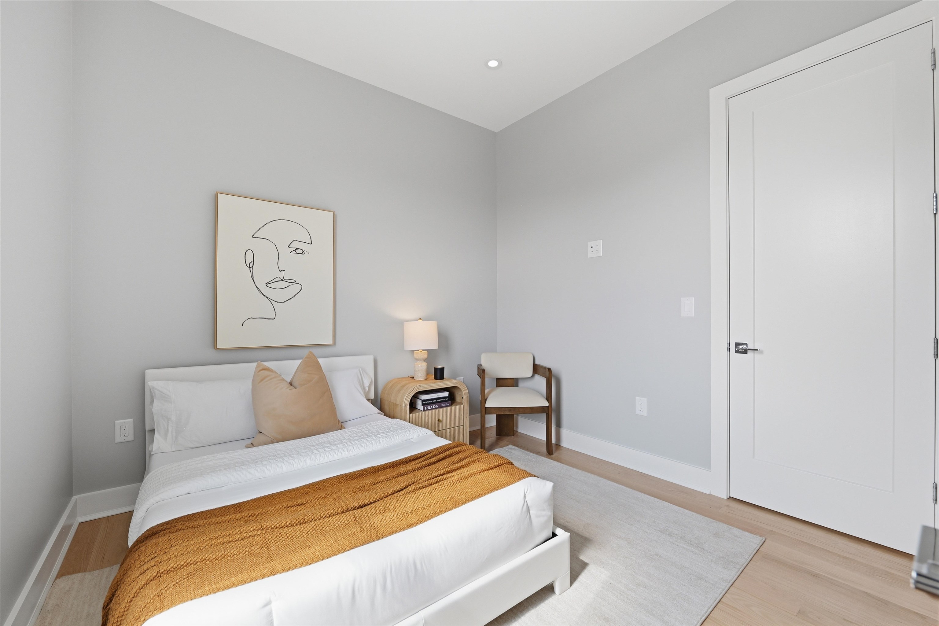 389 VIRGINIA AVE Unit: 3