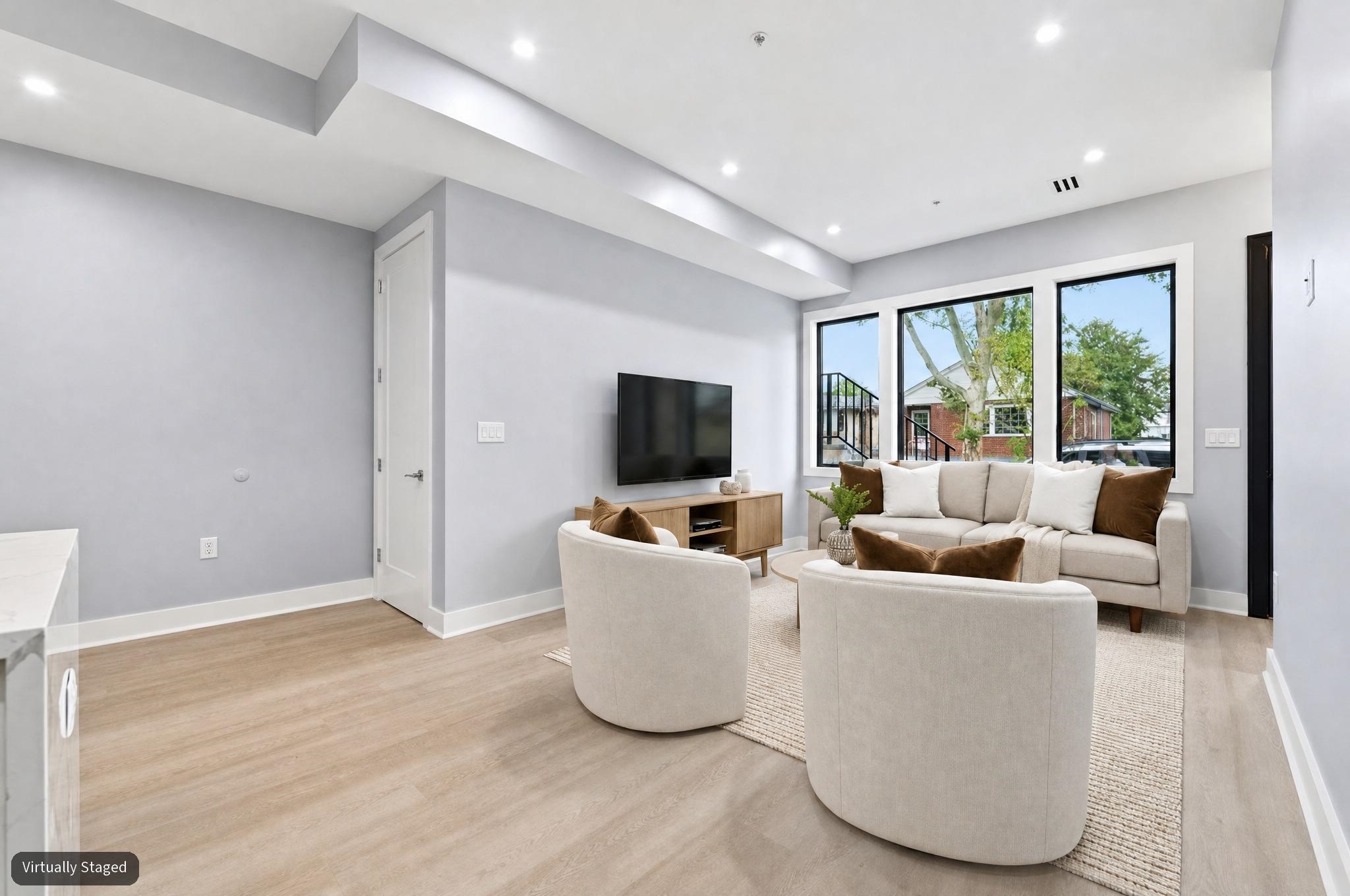 389 VIRGINIA AVE Unit: 1