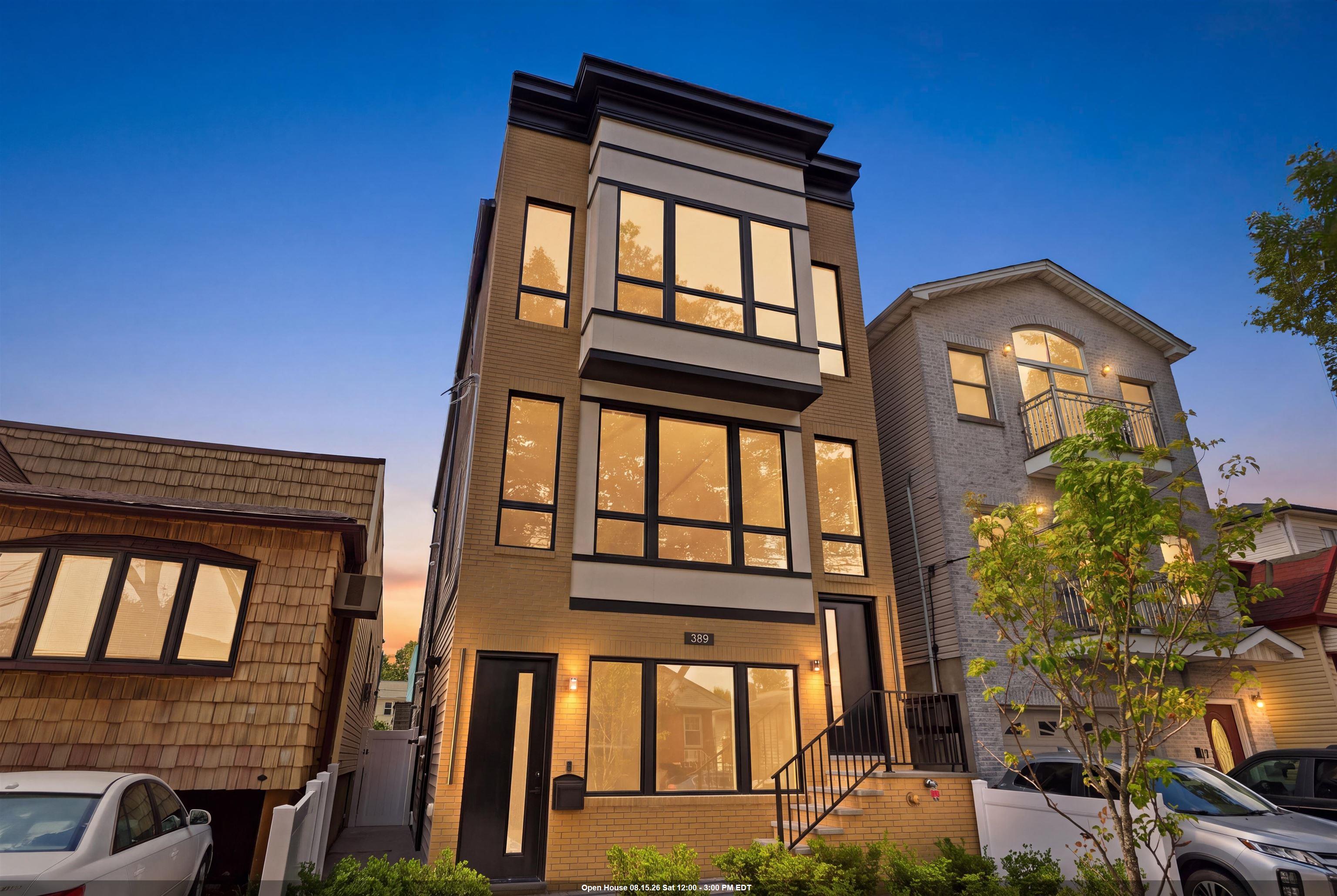 389 VIRGINIA AVE Unit: 1