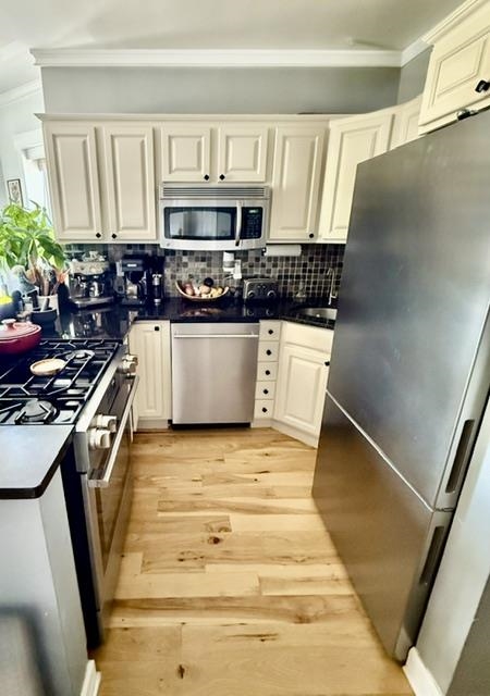 301 MONROE ST Unit: 3R