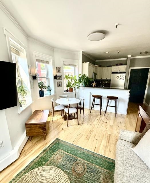 301 MONROE ST Unit: 3R
