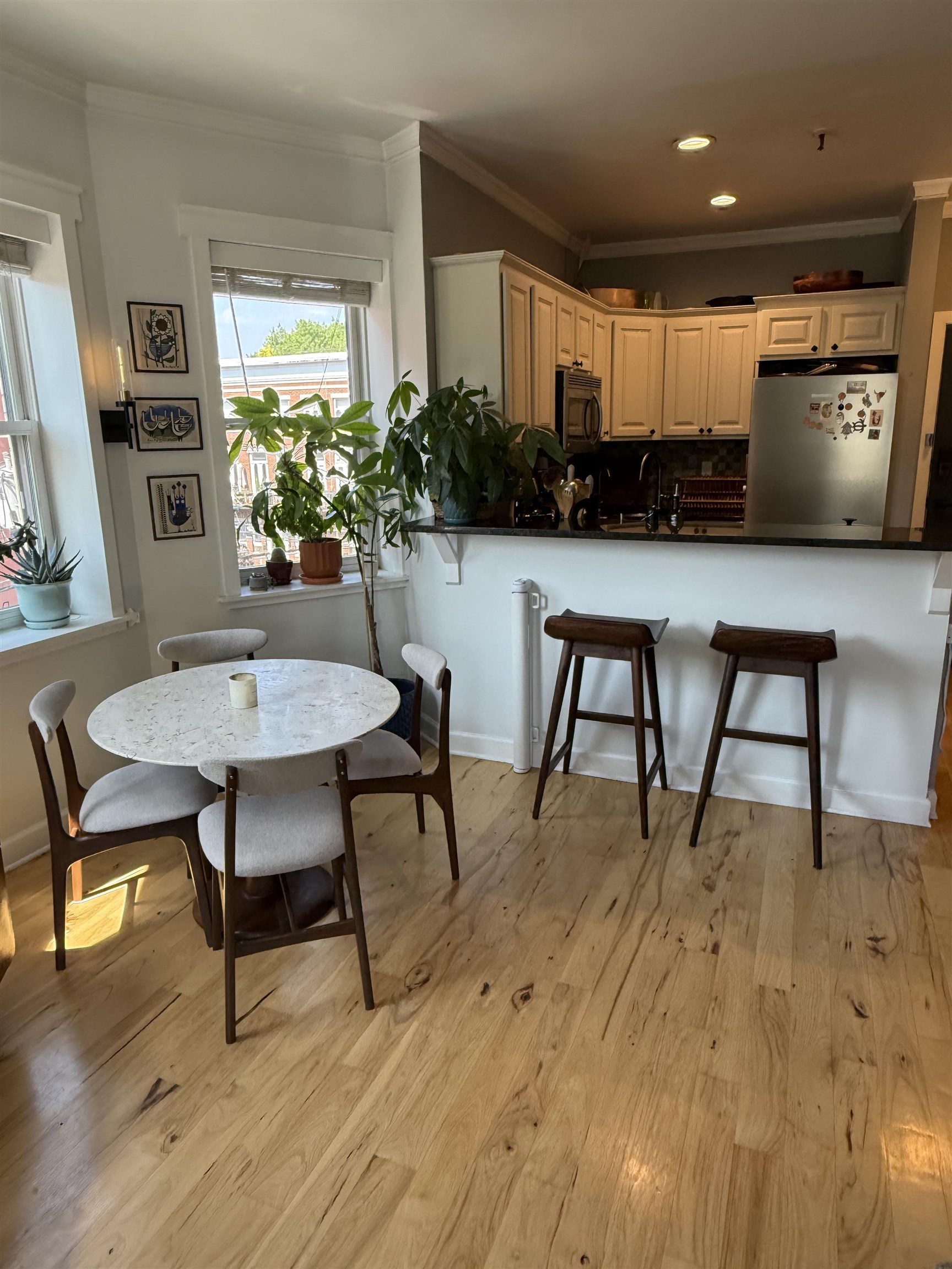 301 MONROE ST Unit: 3R