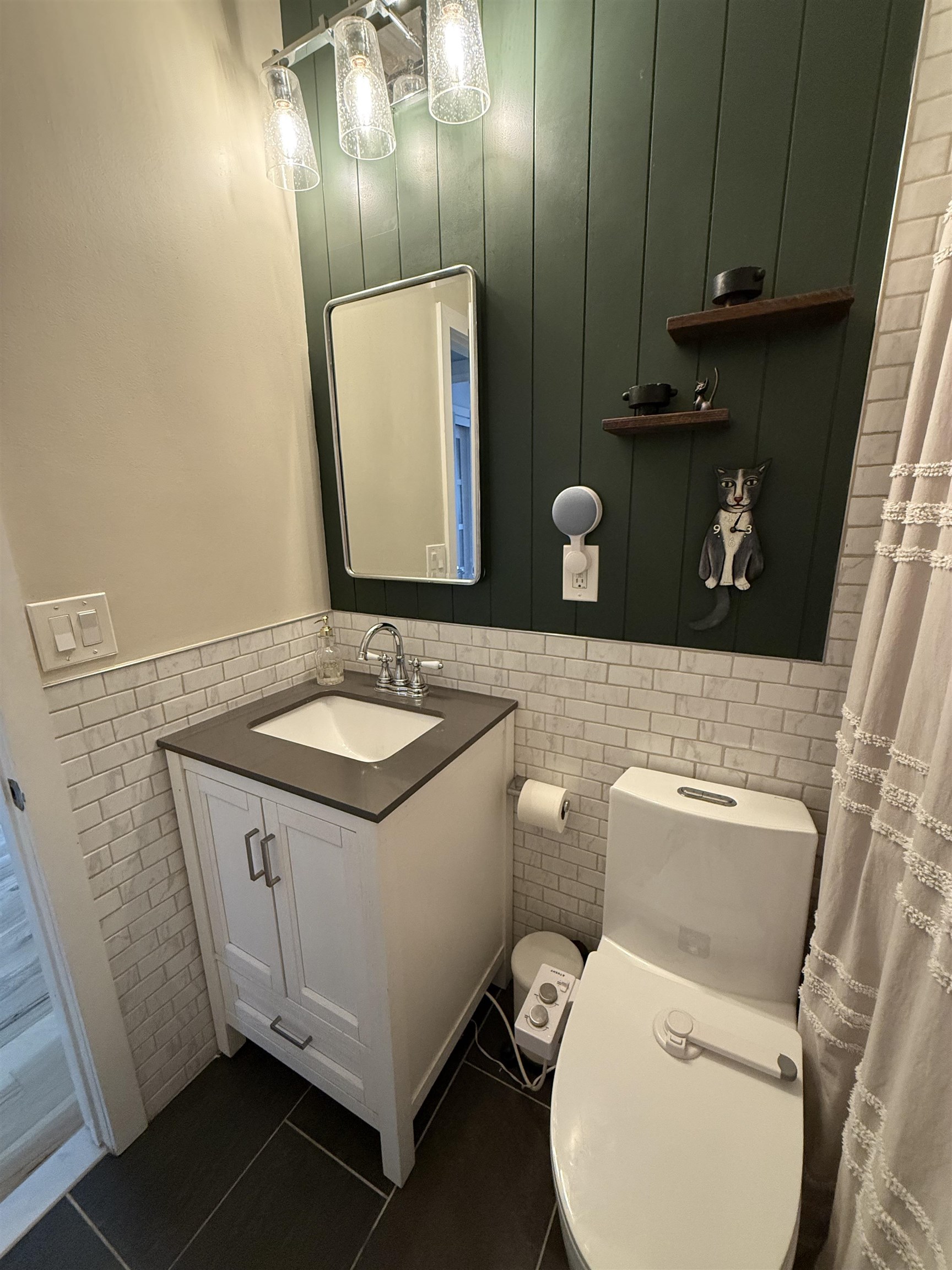 301 MONROE ST Unit: 3R