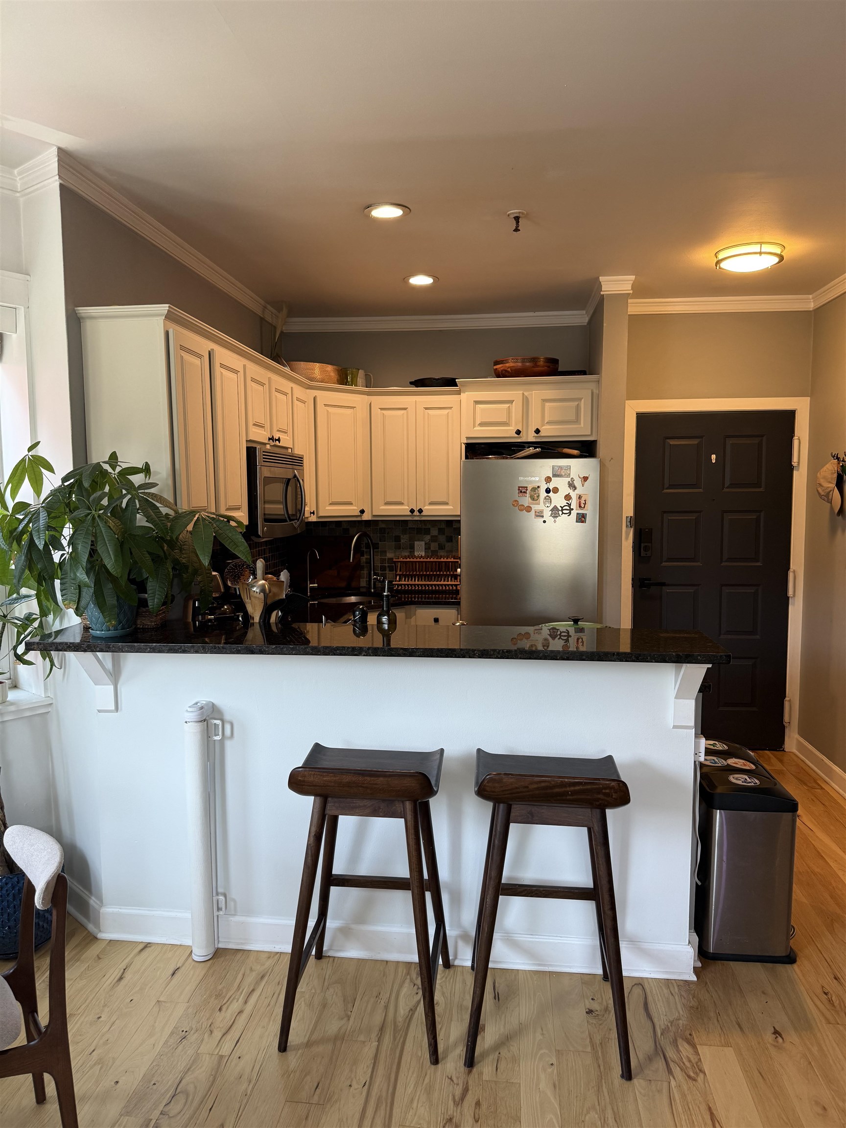 301 MONROE ST Unit: 3R