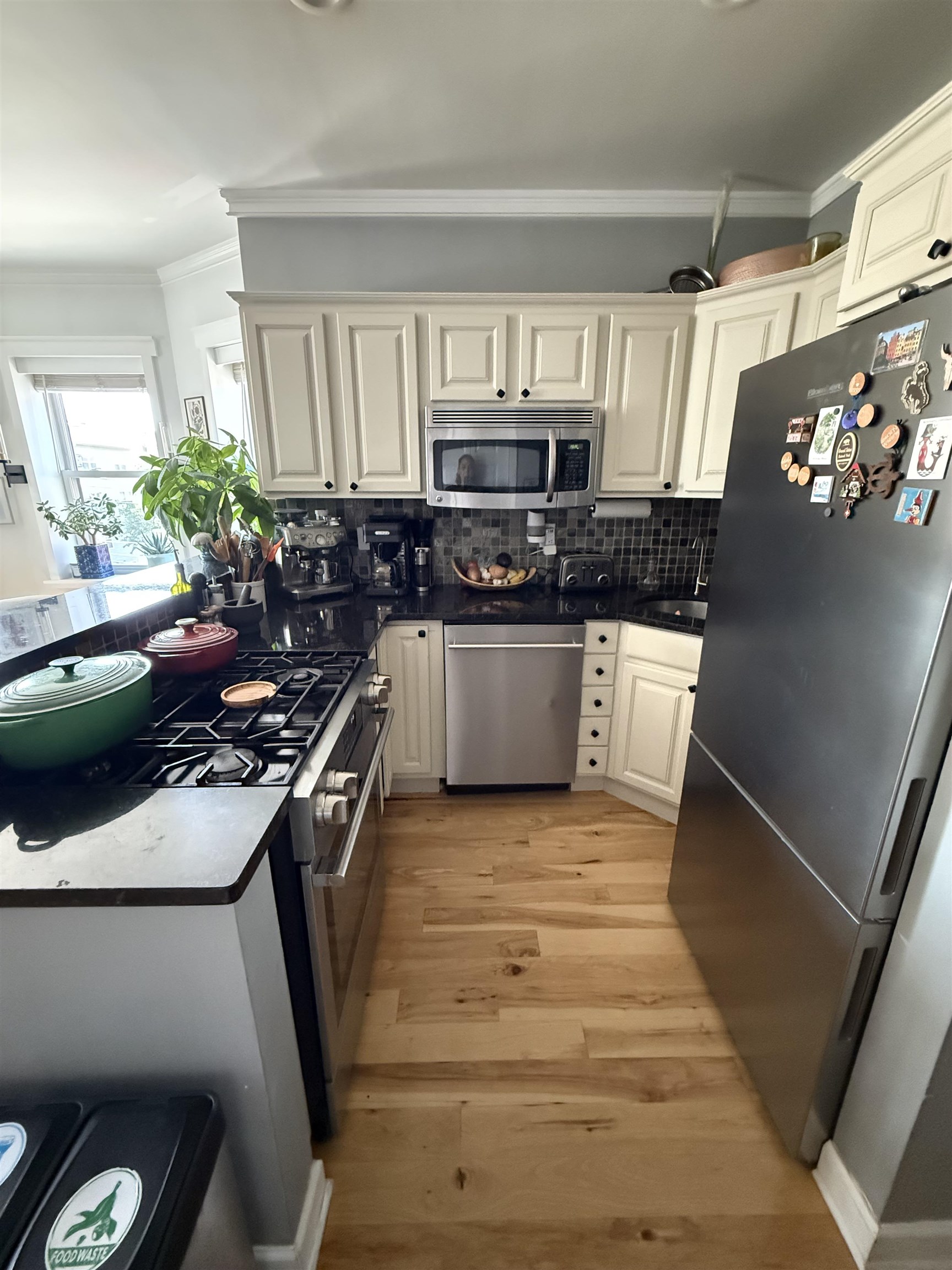 301 MONROE ST Unit: 3R