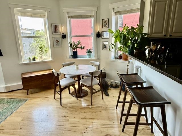 301 MONROE ST Unit: 3R