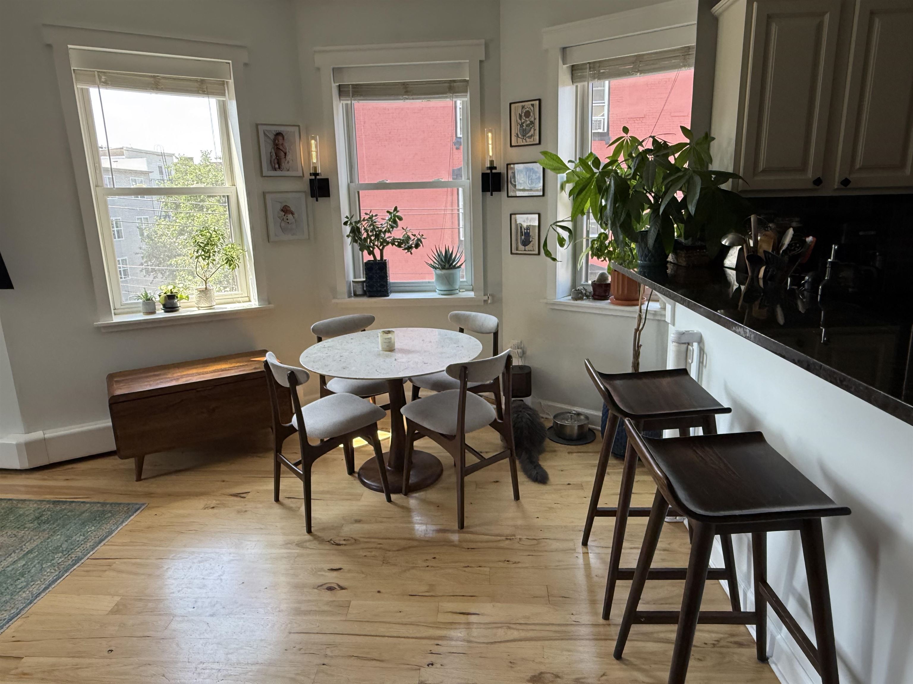 301 MONROE ST Unit: 3R