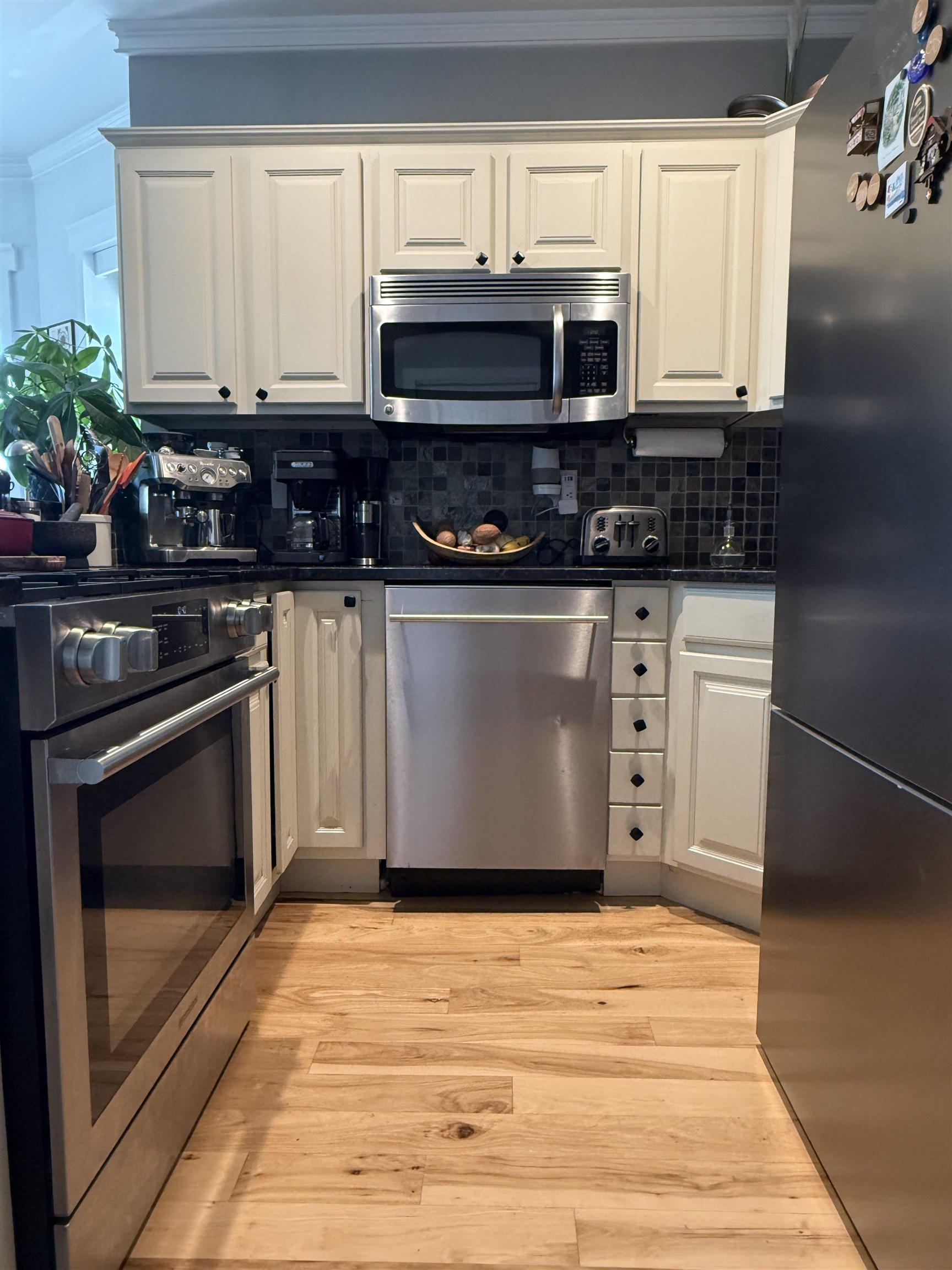 301 MONROE ST Unit: 3R