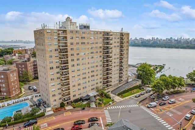 7100 BLVD EAST Unit: 6M