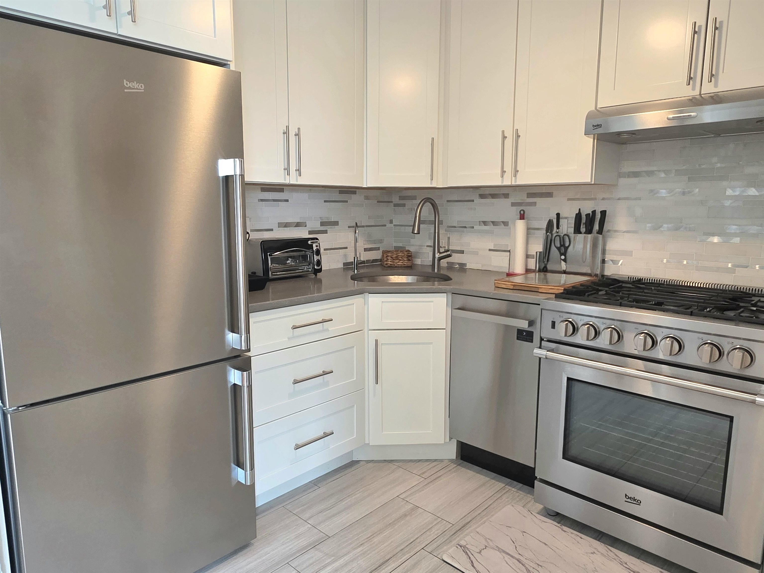 7100 BLVD EAST Unit: 6M