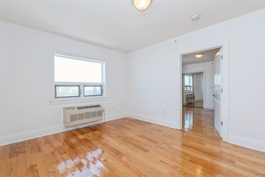 809-815 22ND ST Unit: 510