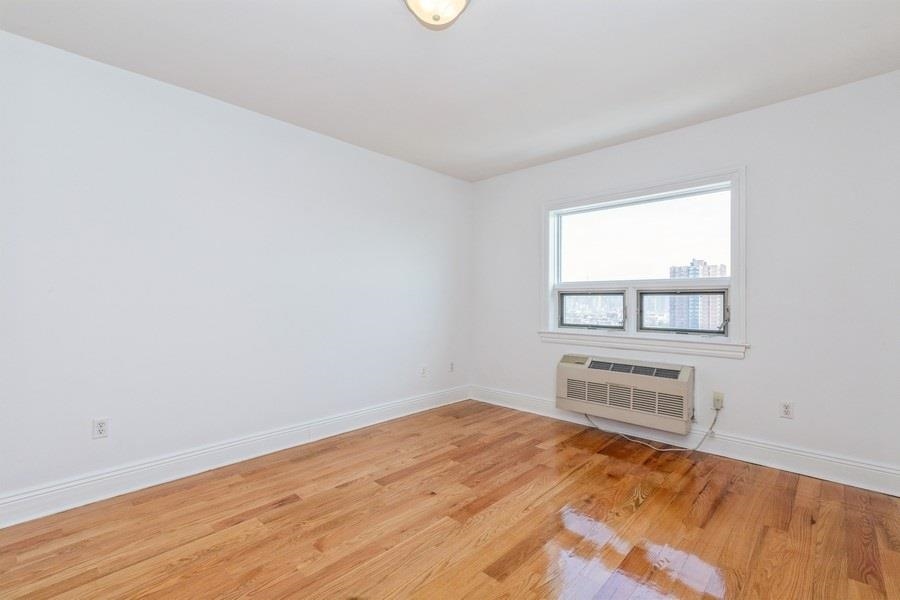 809-815 22ND ST Unit: 510