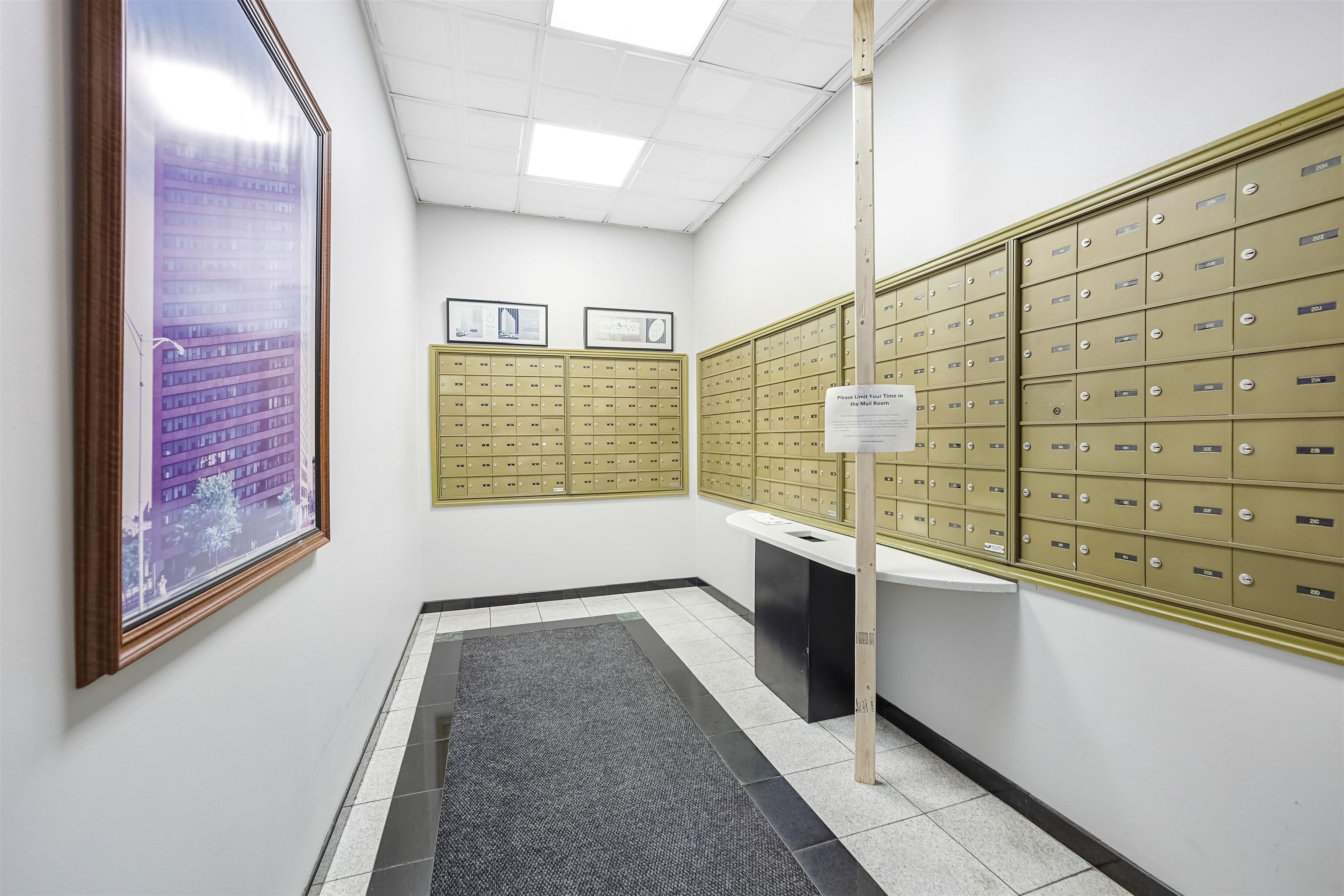 135 MONTGOMERY ST Unit: 4G