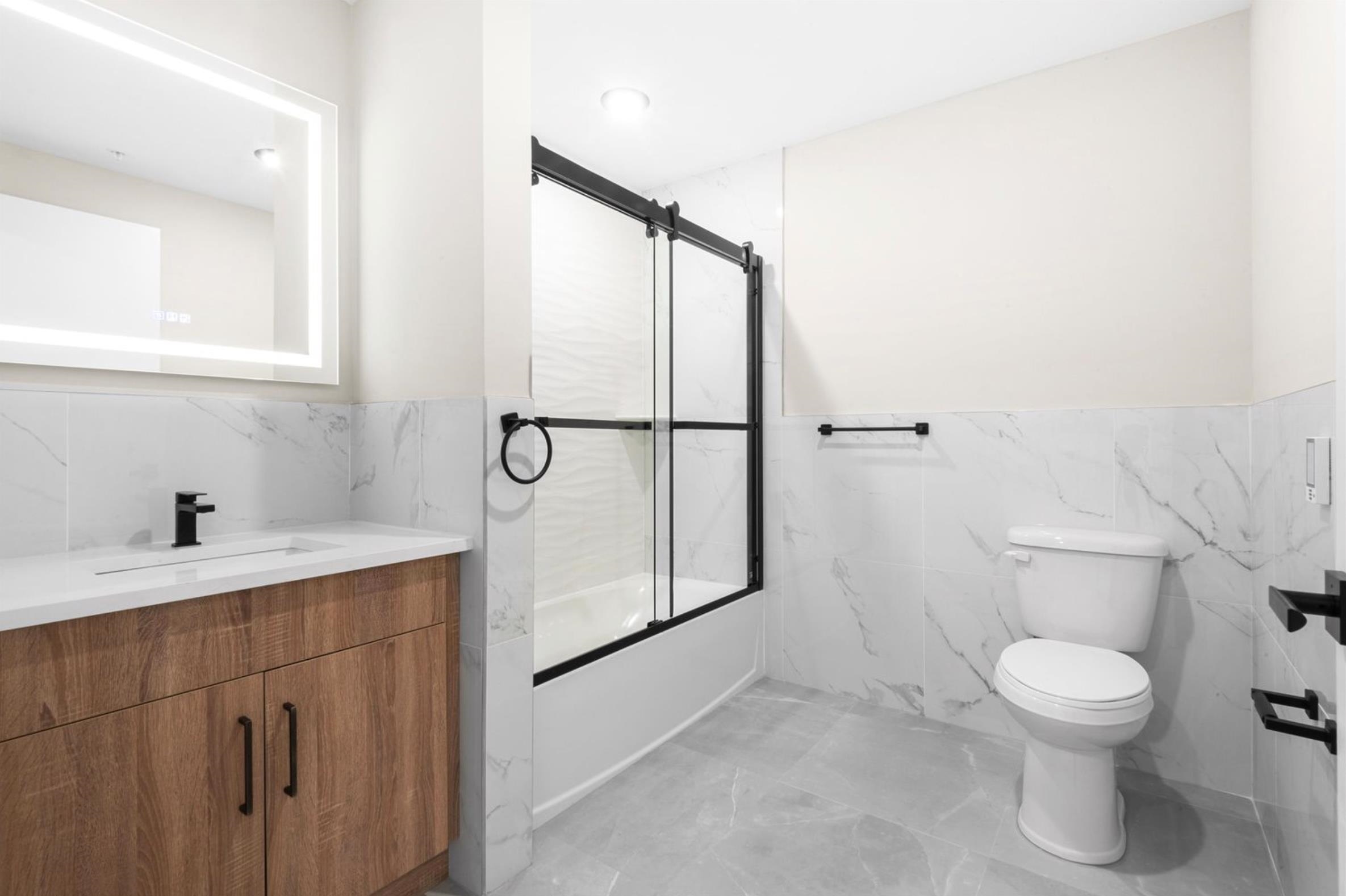 212 70TH ST Unit: 405