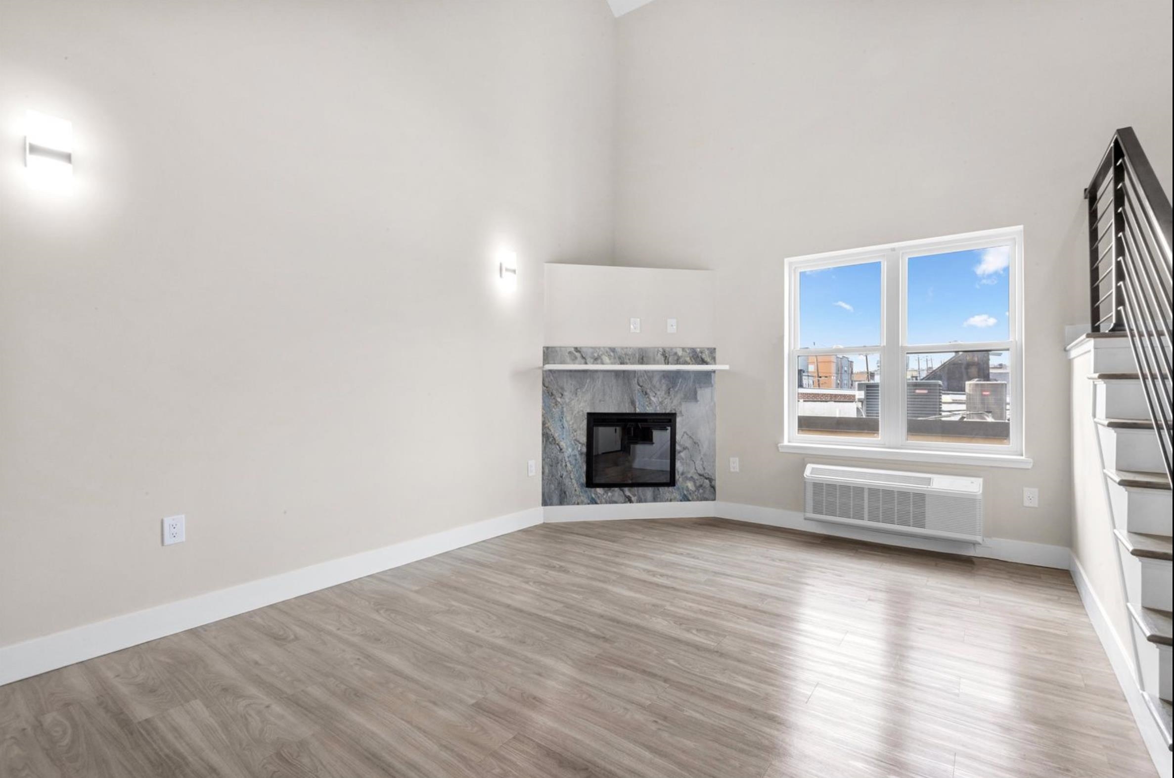 212 70TH ST Unit: 405