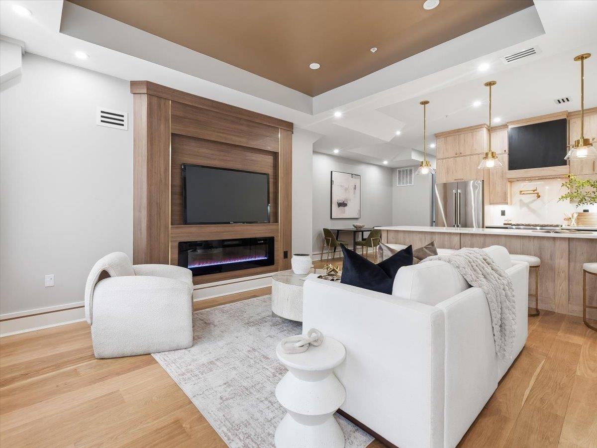 134 HANCOCK AVE Unit: 101