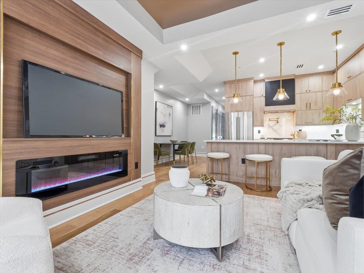 134 HANCOCK AVE Unit: 101
