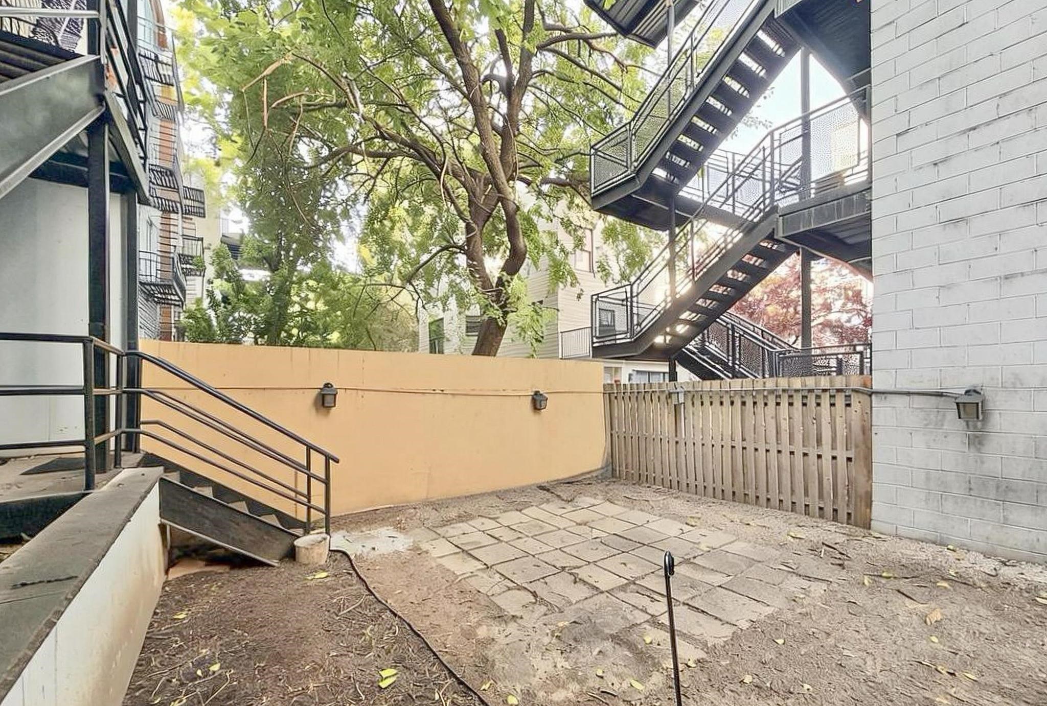 130 MADISON ST Unit: 1B