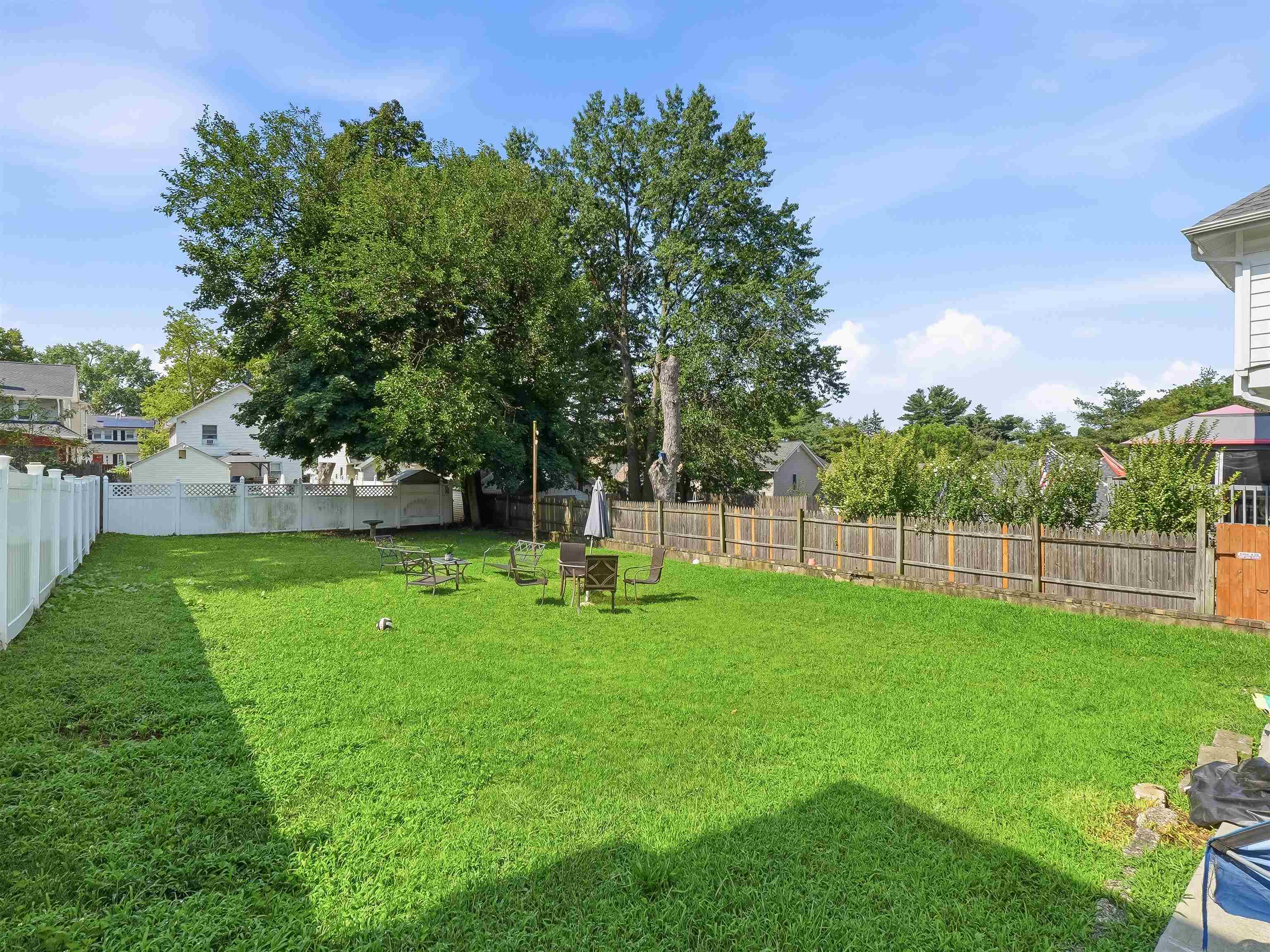 26 LINWOOD AVE