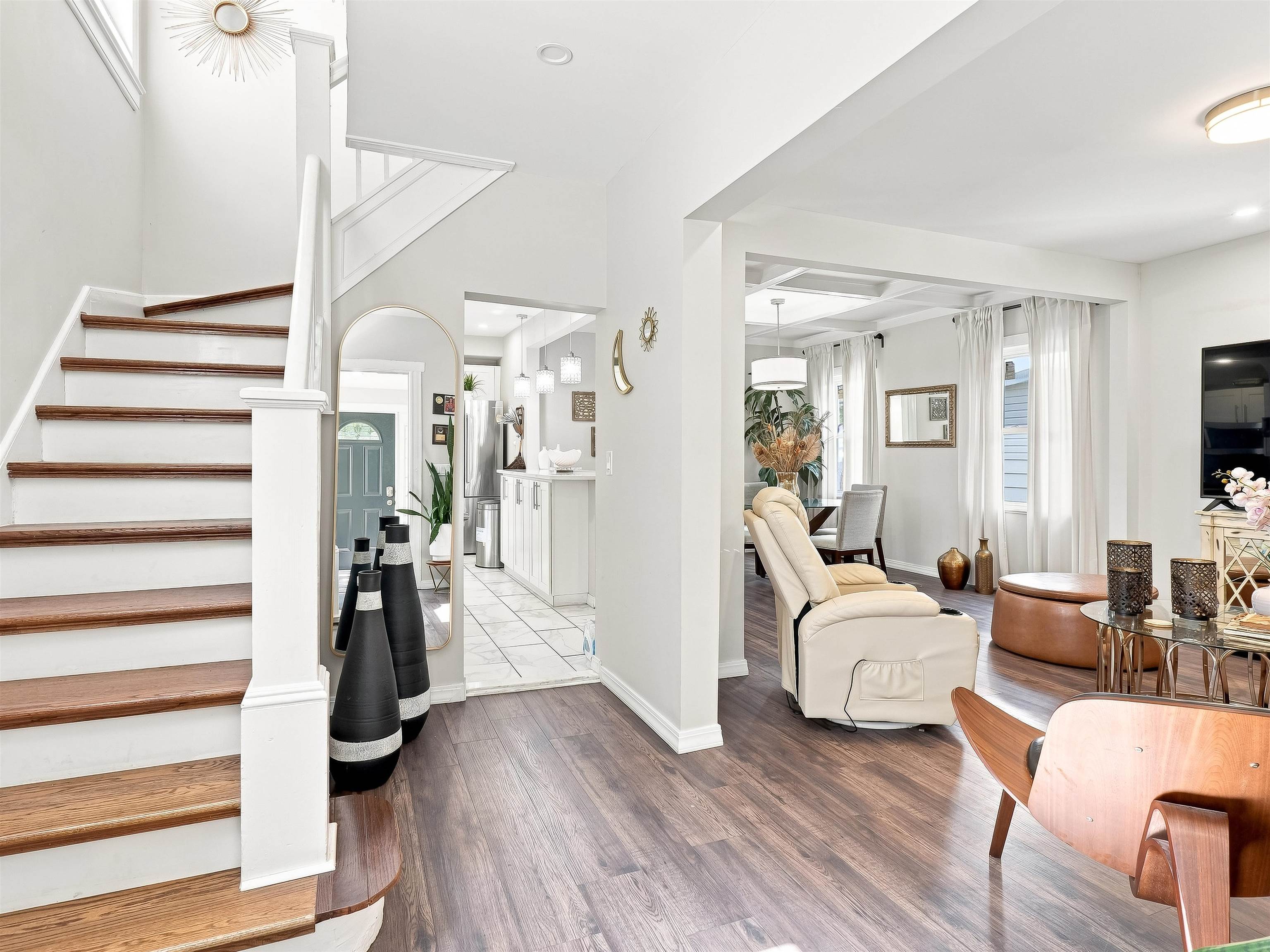 26 LINWOOD AVE