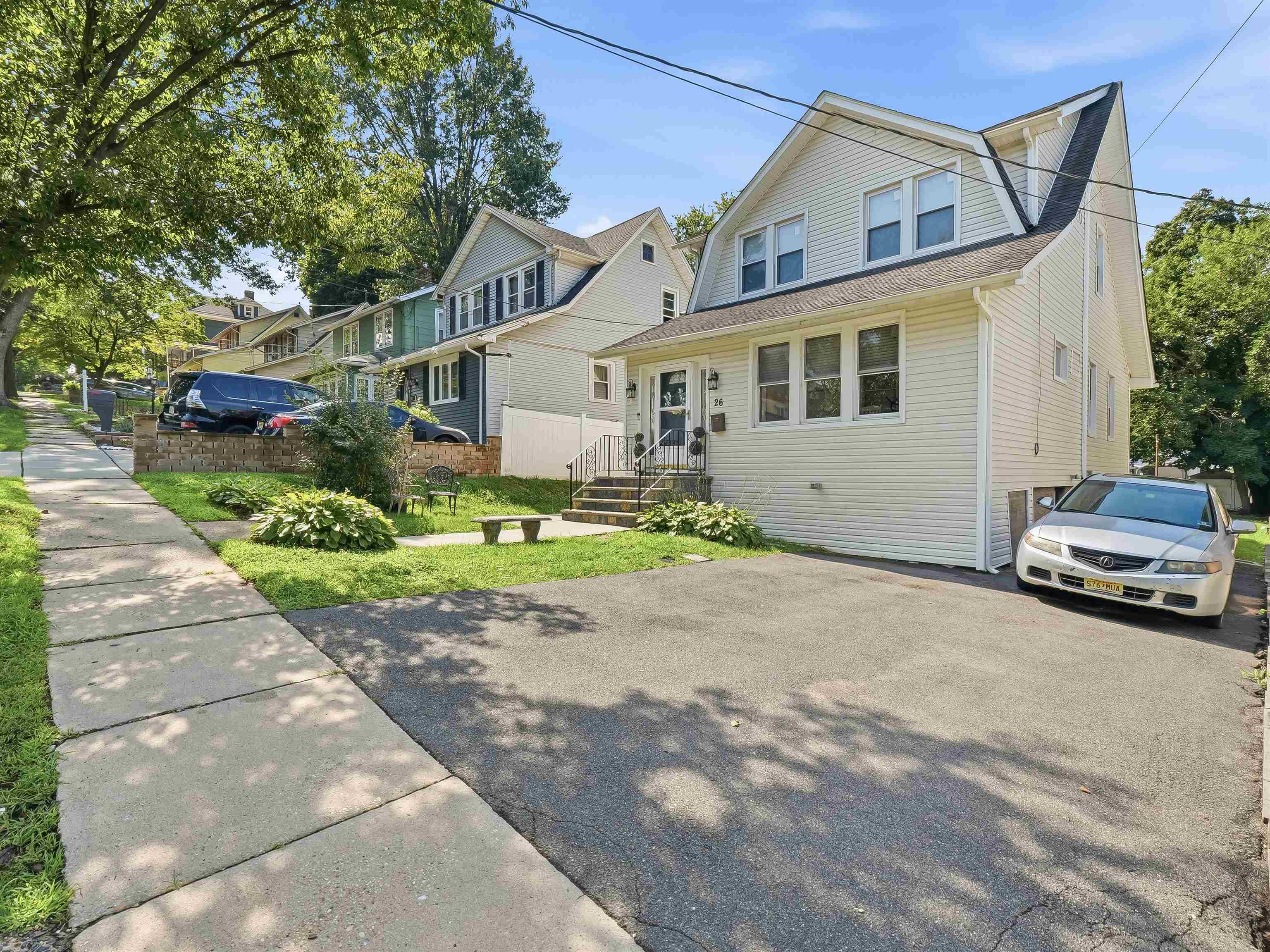 26 LINWOOD AVE