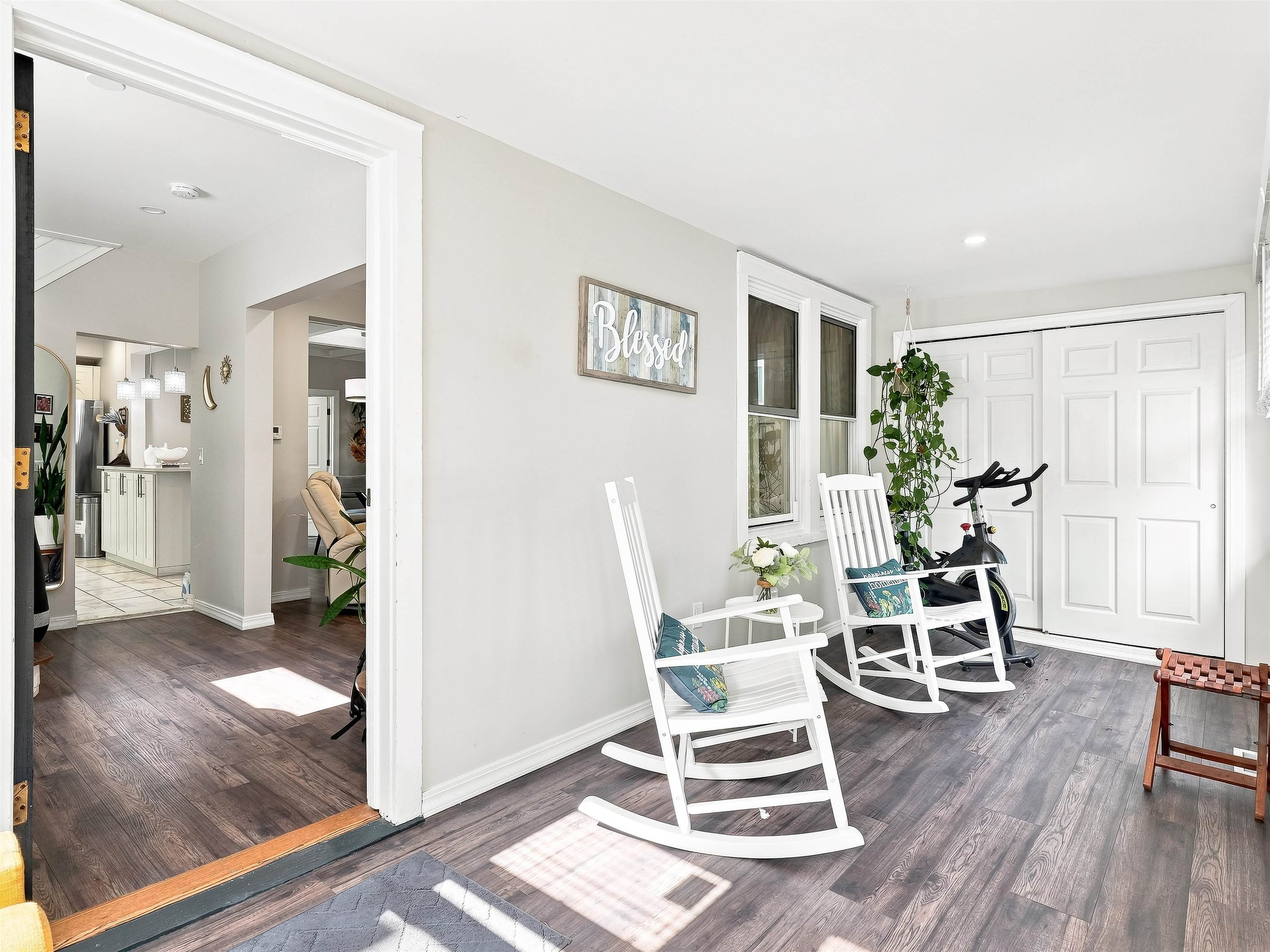 26 LINWOOD AVE