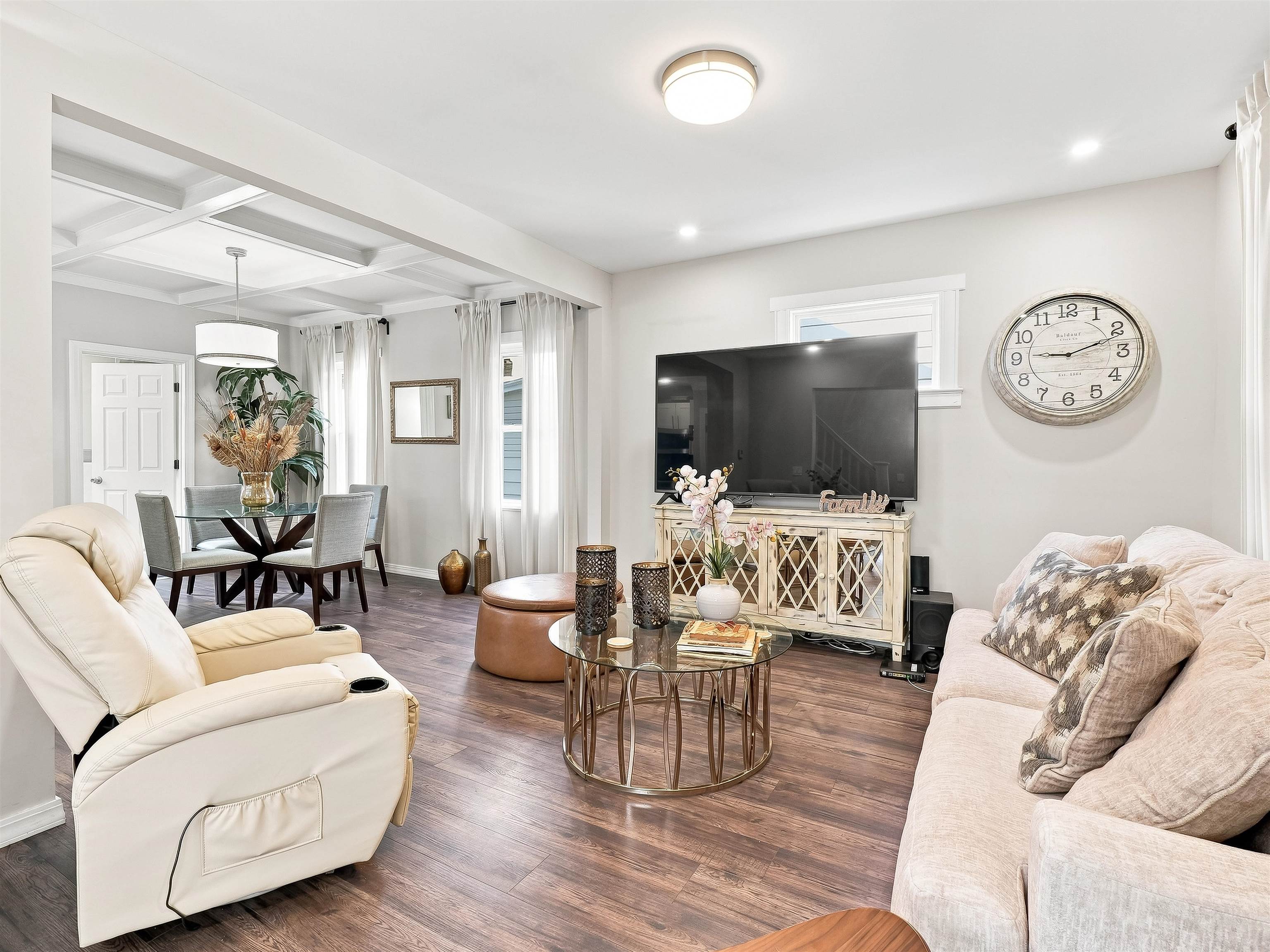26 LINWOOD AVE