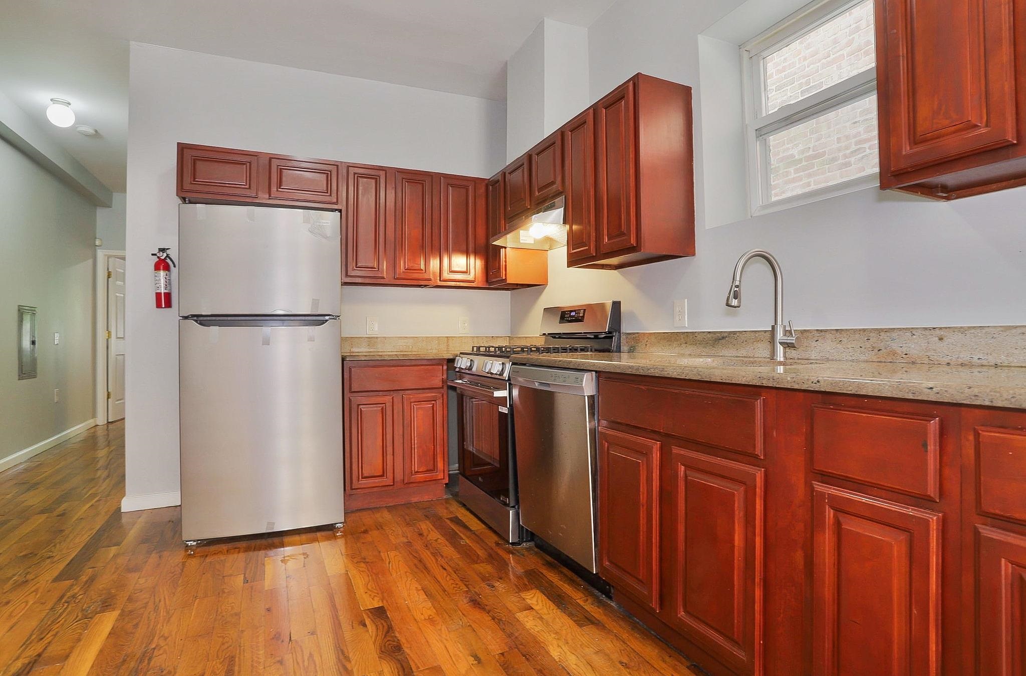 236 VAN HORNE ST Unit: 1B