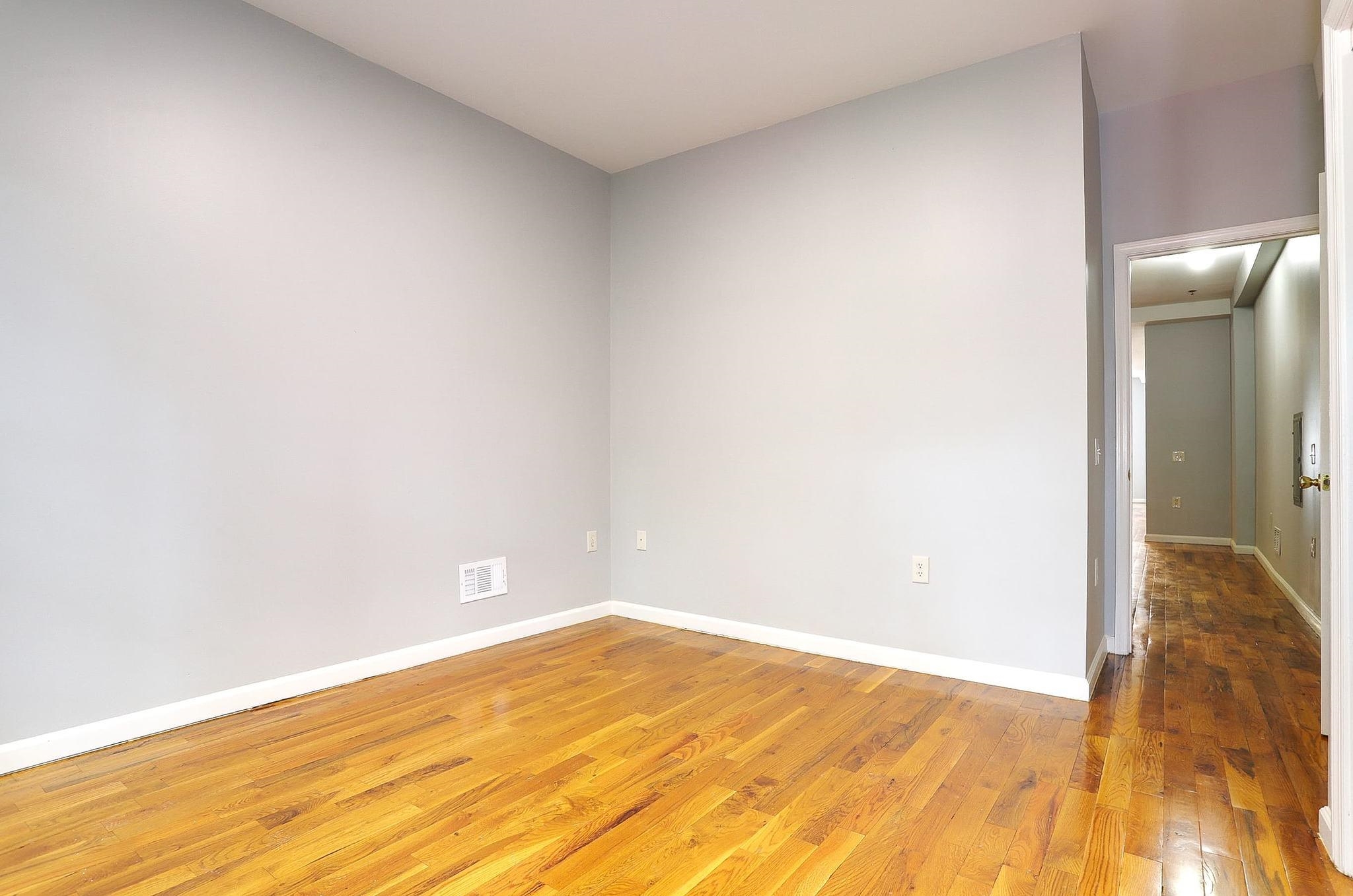 236 VAN HORNE ST Unit: 1B